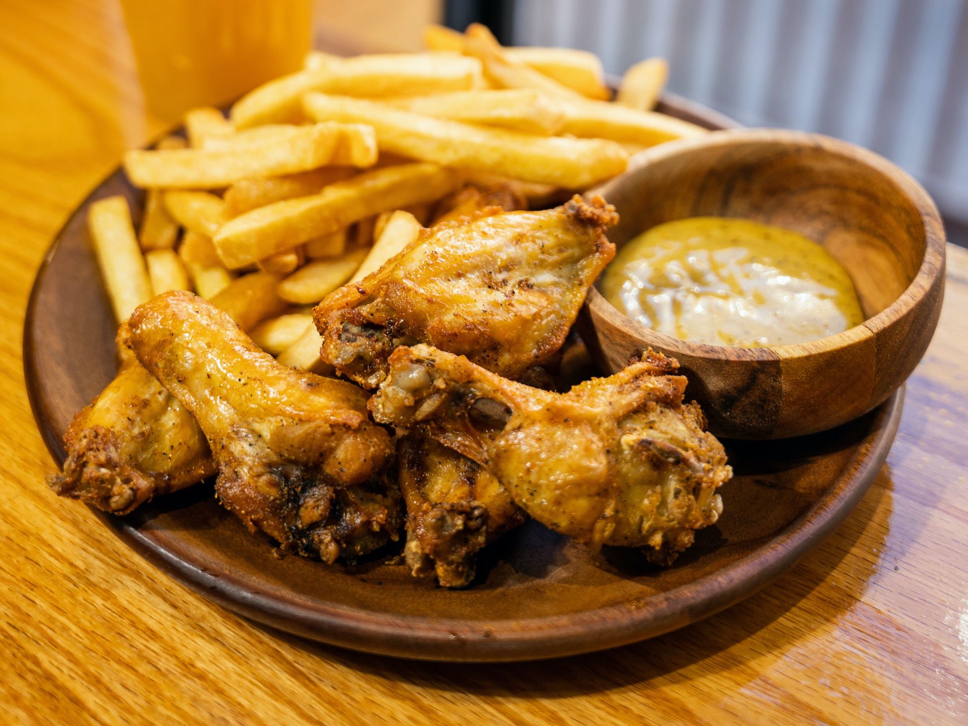 8 Pcs Wings w/French Fries