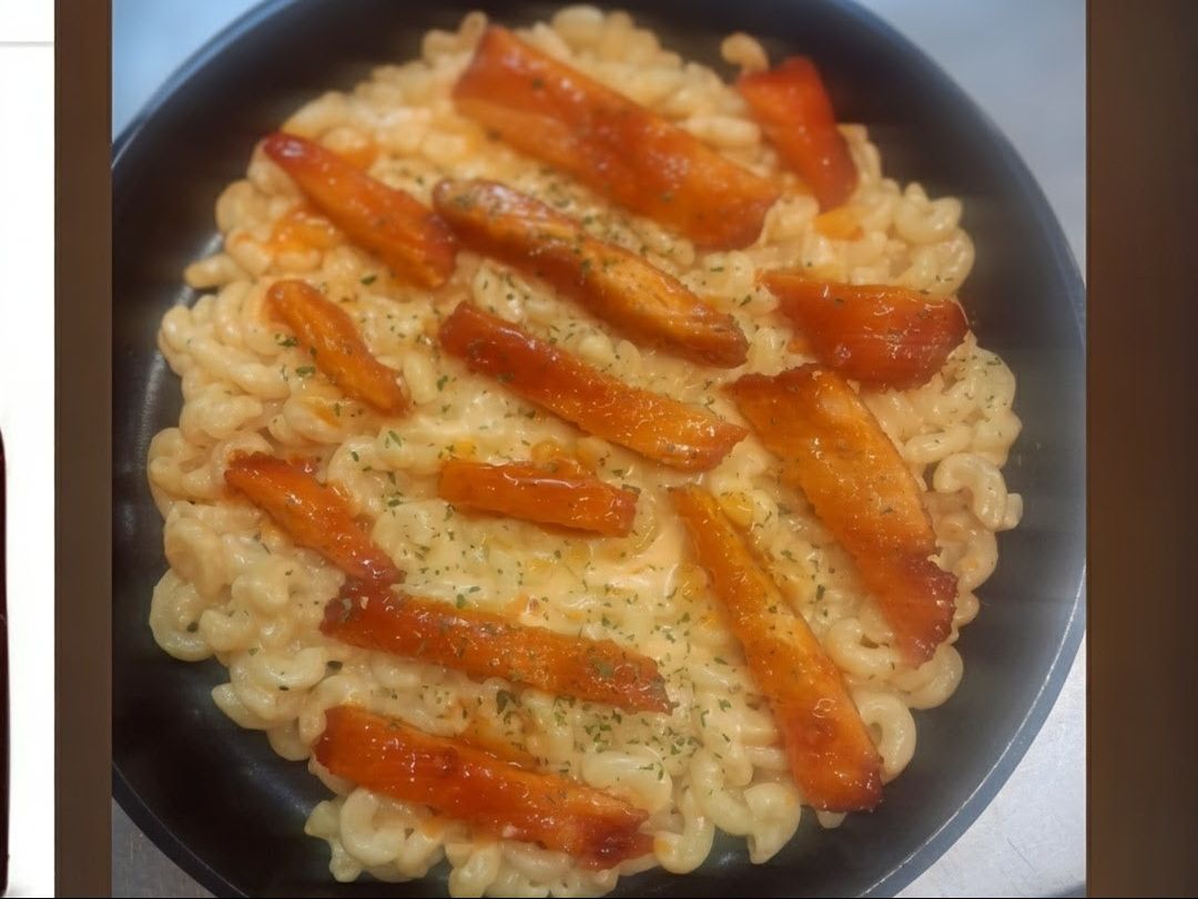 Buffalo Crispy Chicken Mac And Cheese