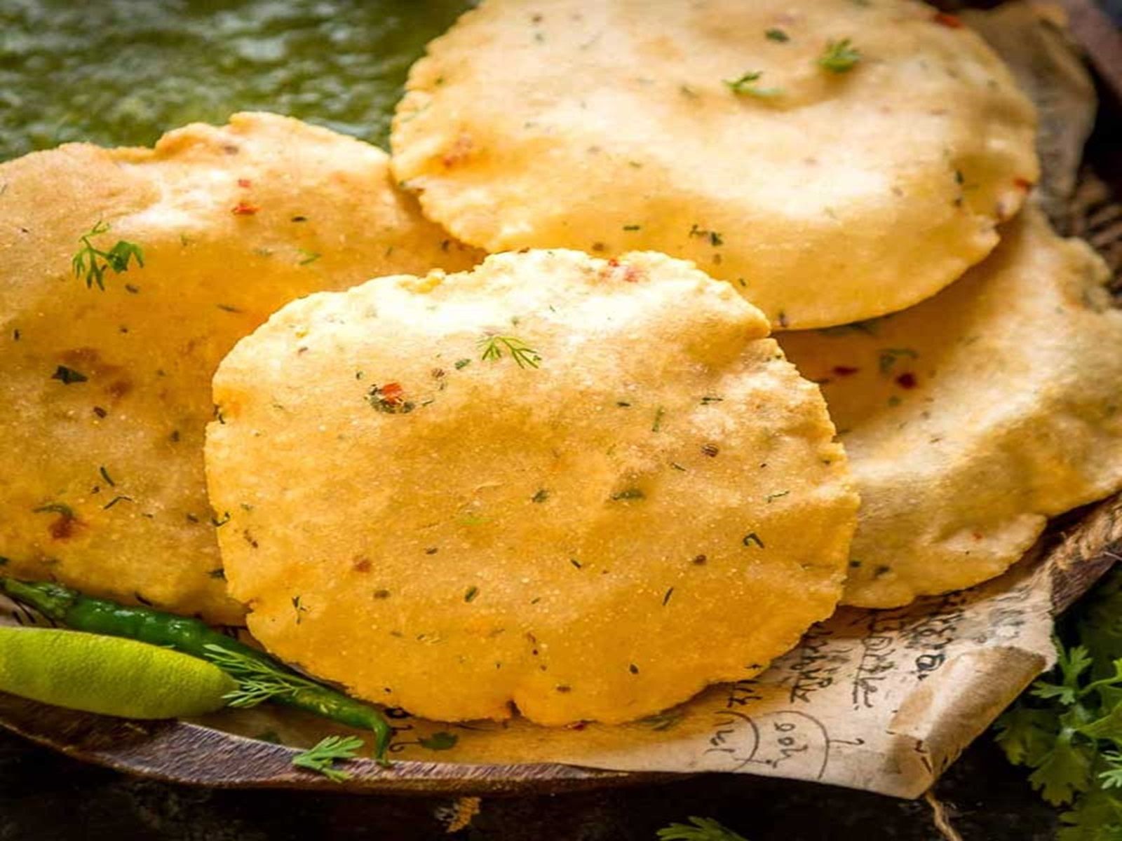 Dahi Aloo Poori.