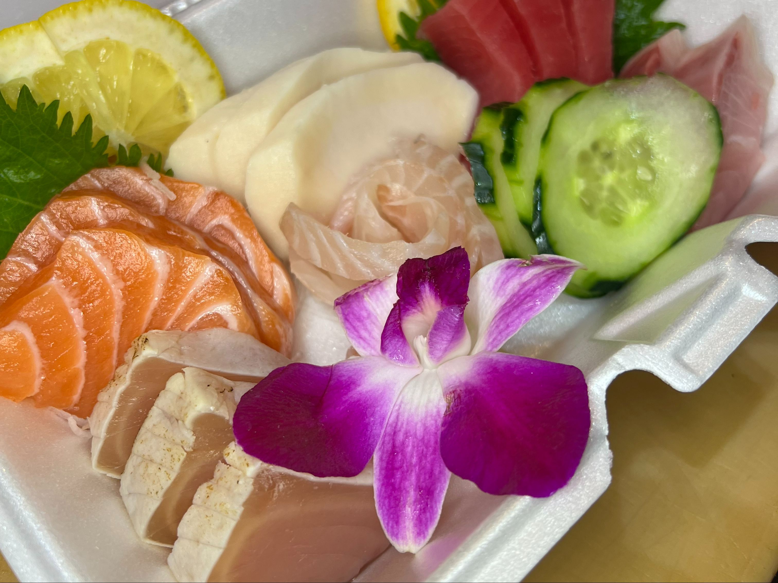 MEDIUM SASHIMI.