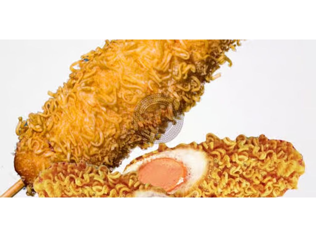 C11. Crispy Ramen Half&Half ( Nua /Mi).