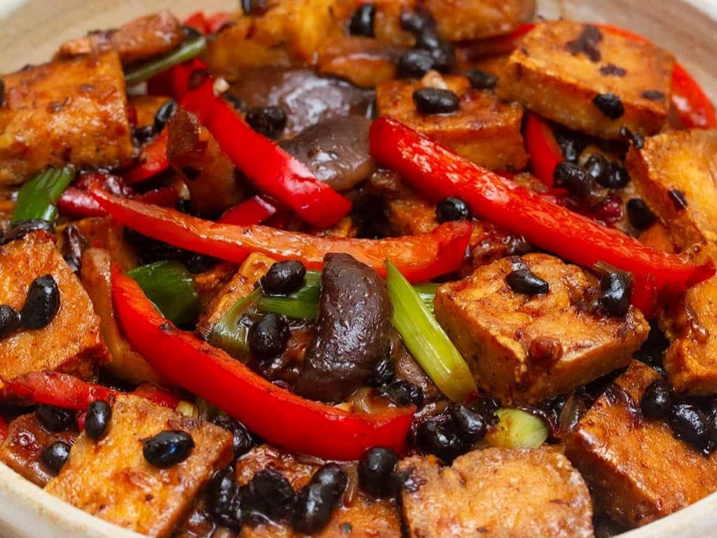 Assorted Meat w/ Bean Curd / Thịt hỗn hợp với đậu phụ / 杂锦肉配豆腐.