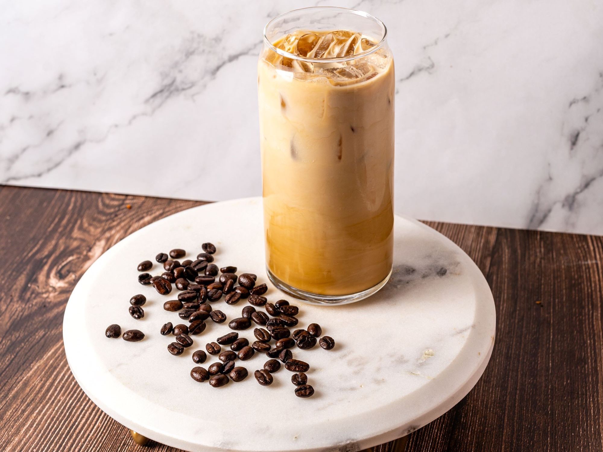 ICED LATTE.