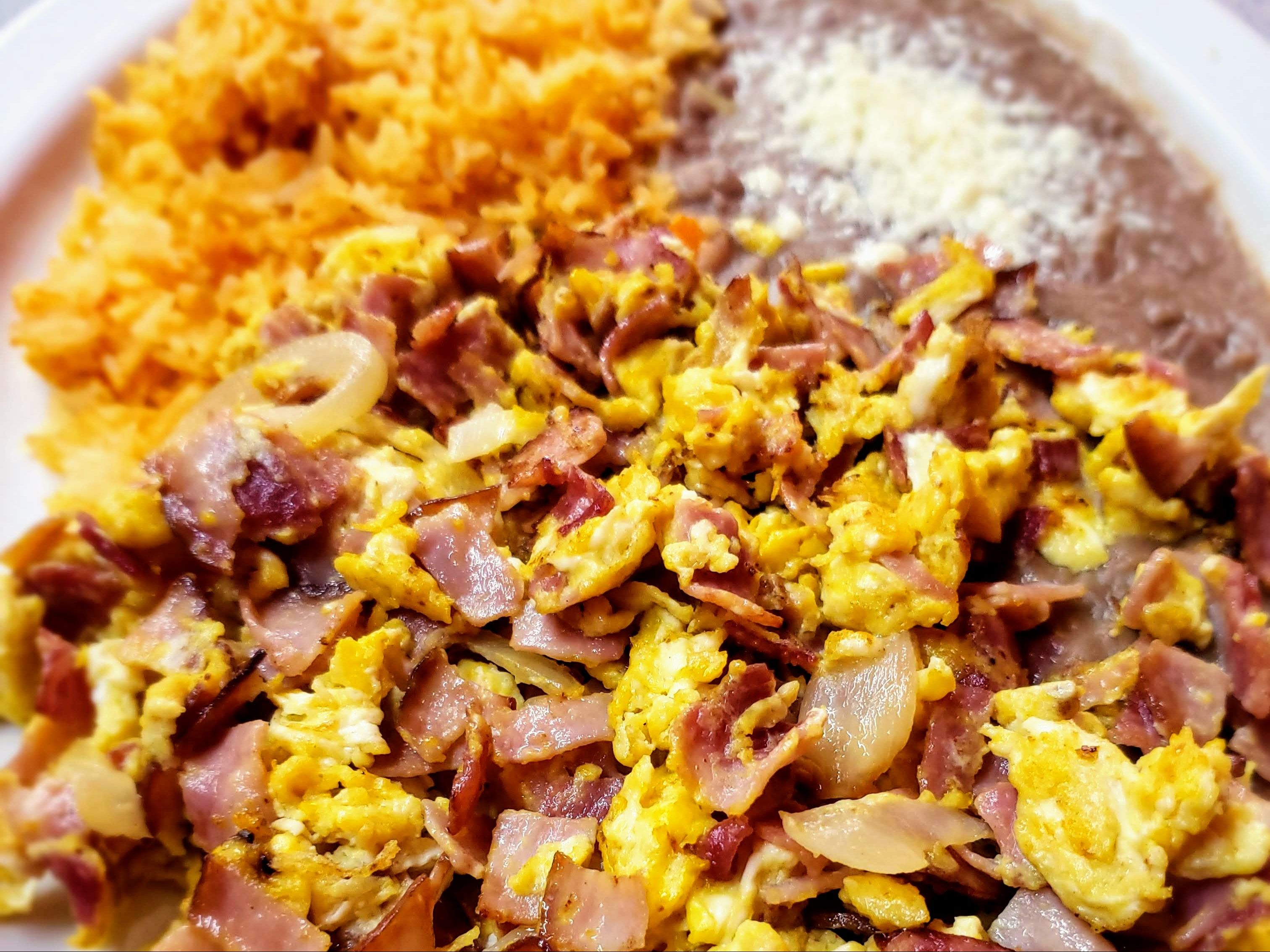 Huevos Con Jamon Combo.