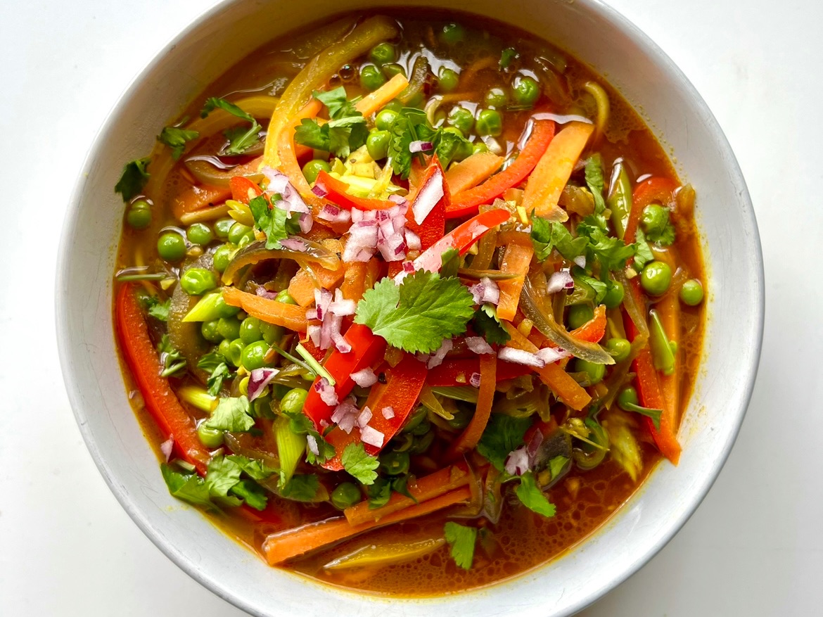 Mix Thukpa.