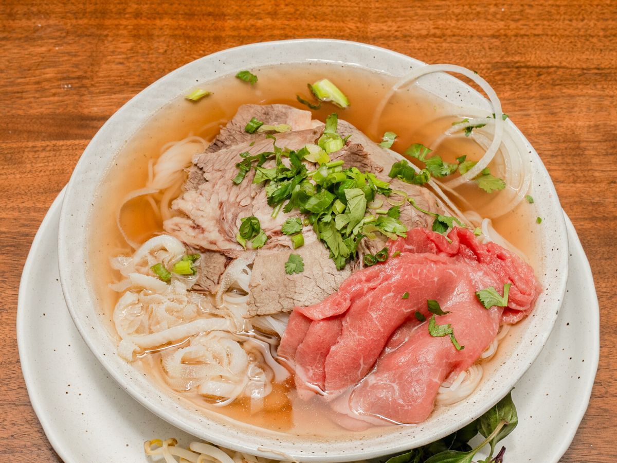 Pho Tai Nam Sach.