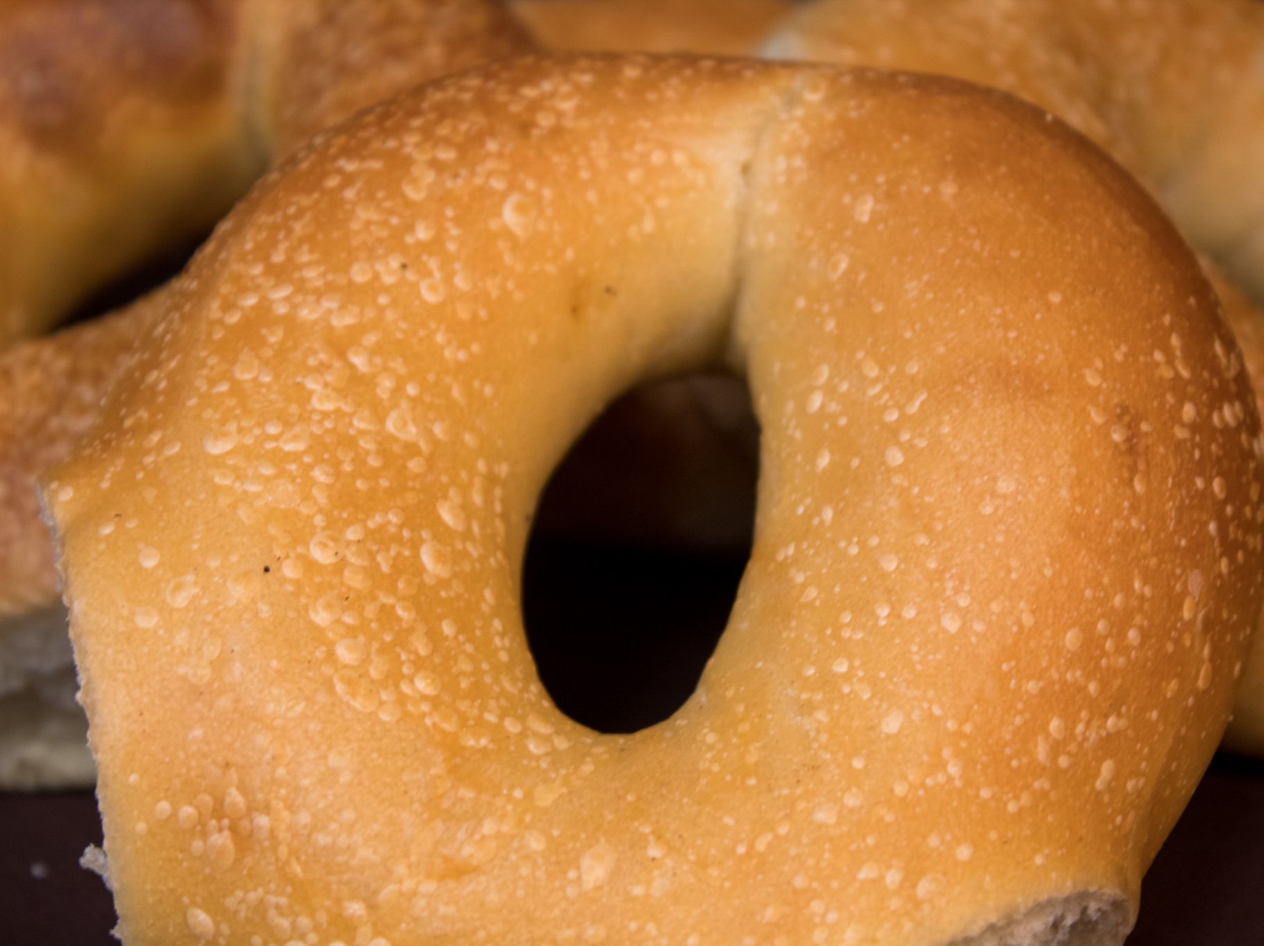 NAKED BAGELW/SIDE CREAM CHEESE.