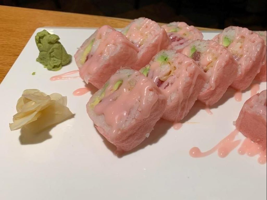 Pink Lady Roll', "Crispy tempura shrimp, red tuna, avocado and masag…ink soy wrap, topped with chef's sweet pink sauce.