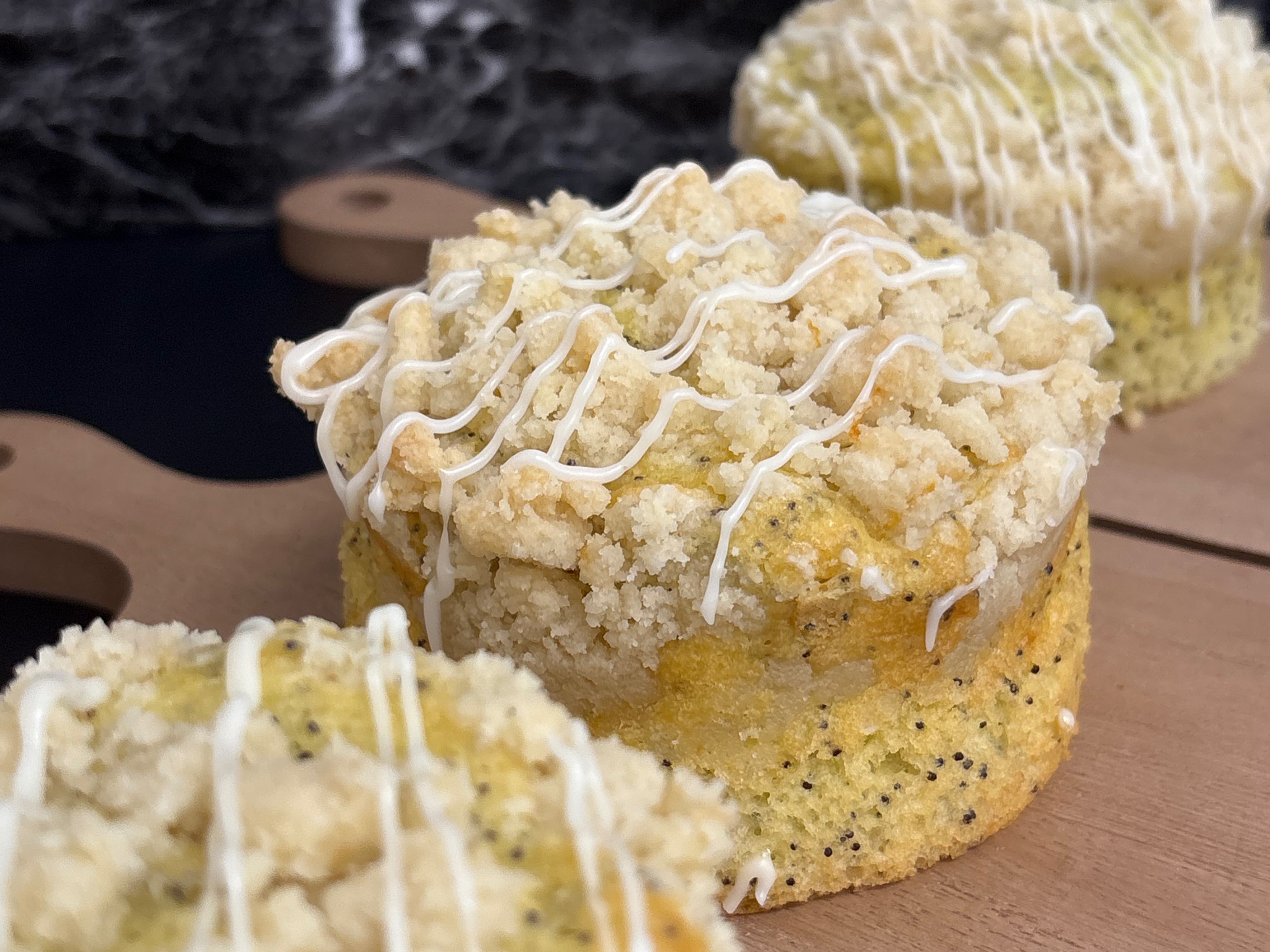 Cake Round Lemon Poppyseed Crumb