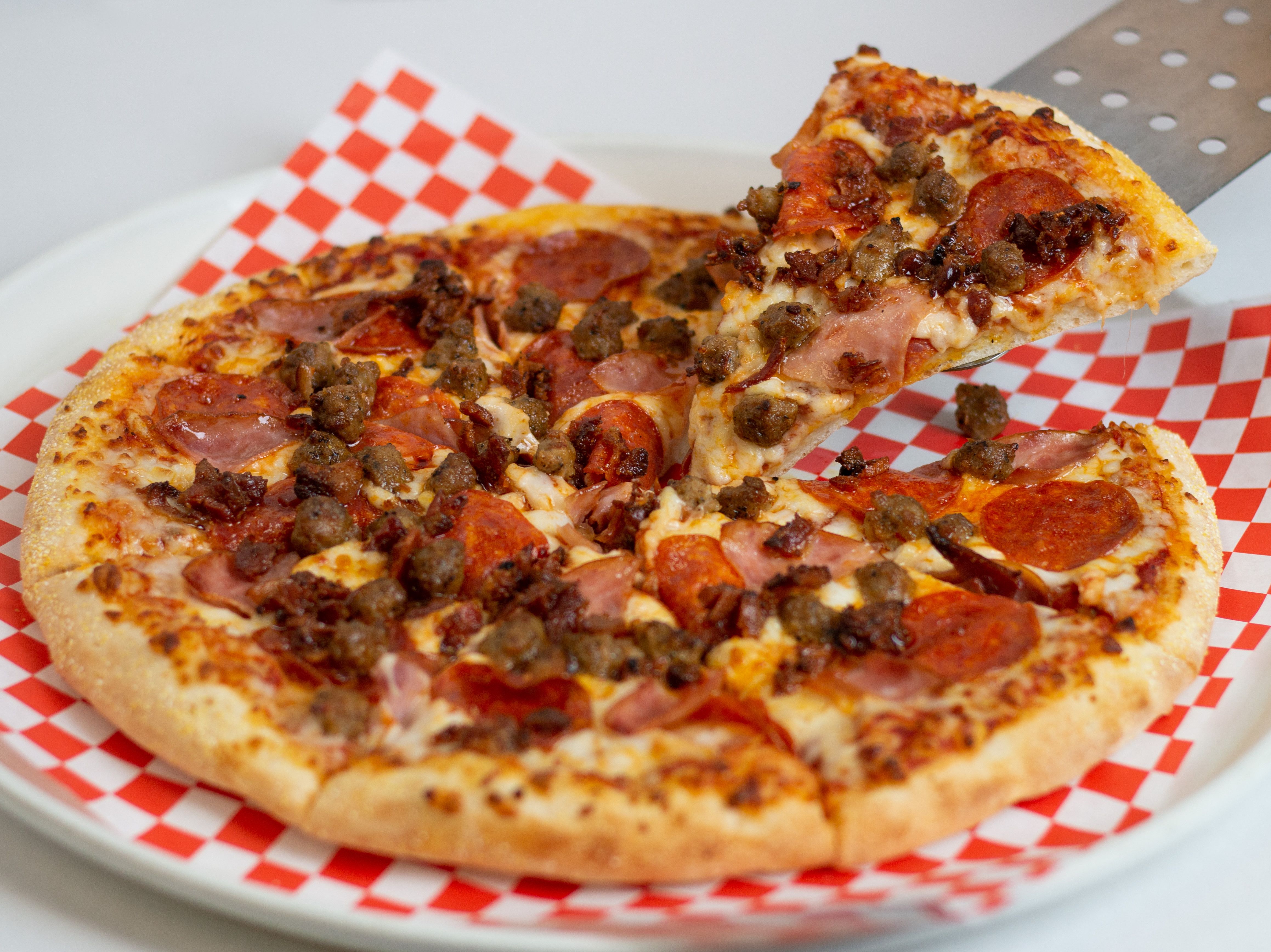 14" MeatEater Pizza.