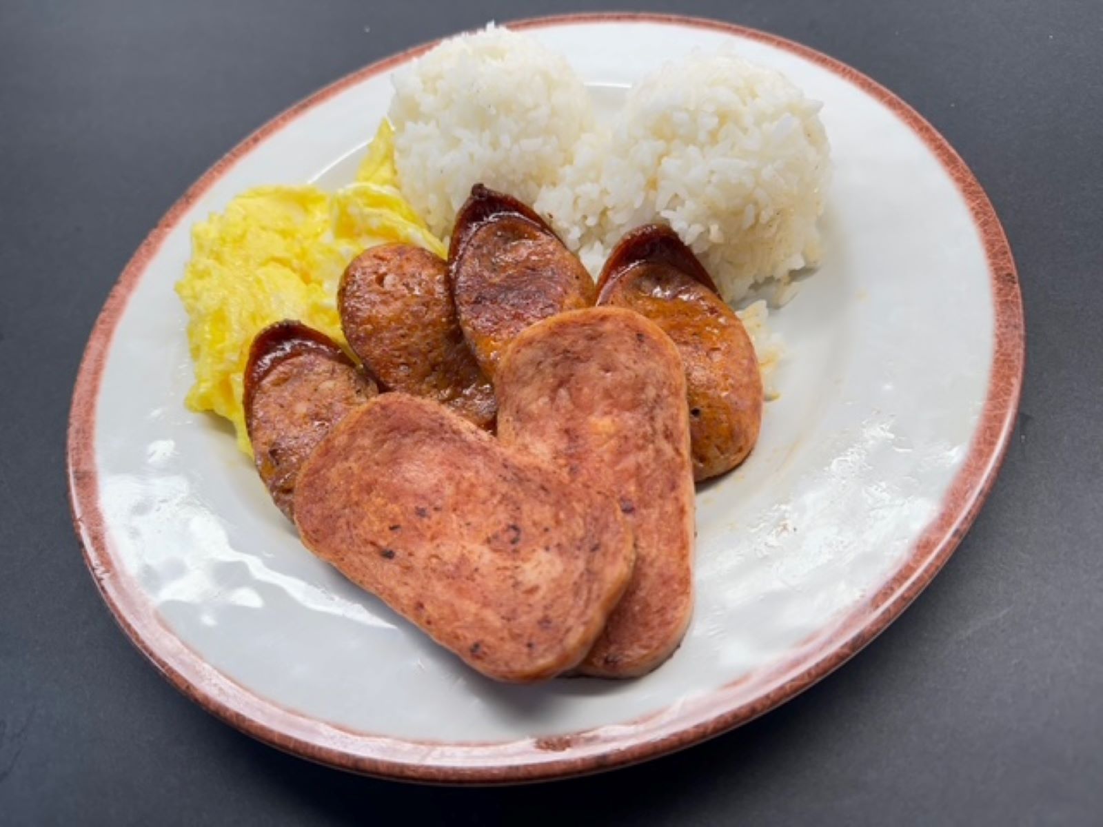 DELUXE (Spam, Portugese Sausage And Scrambled Eggs).