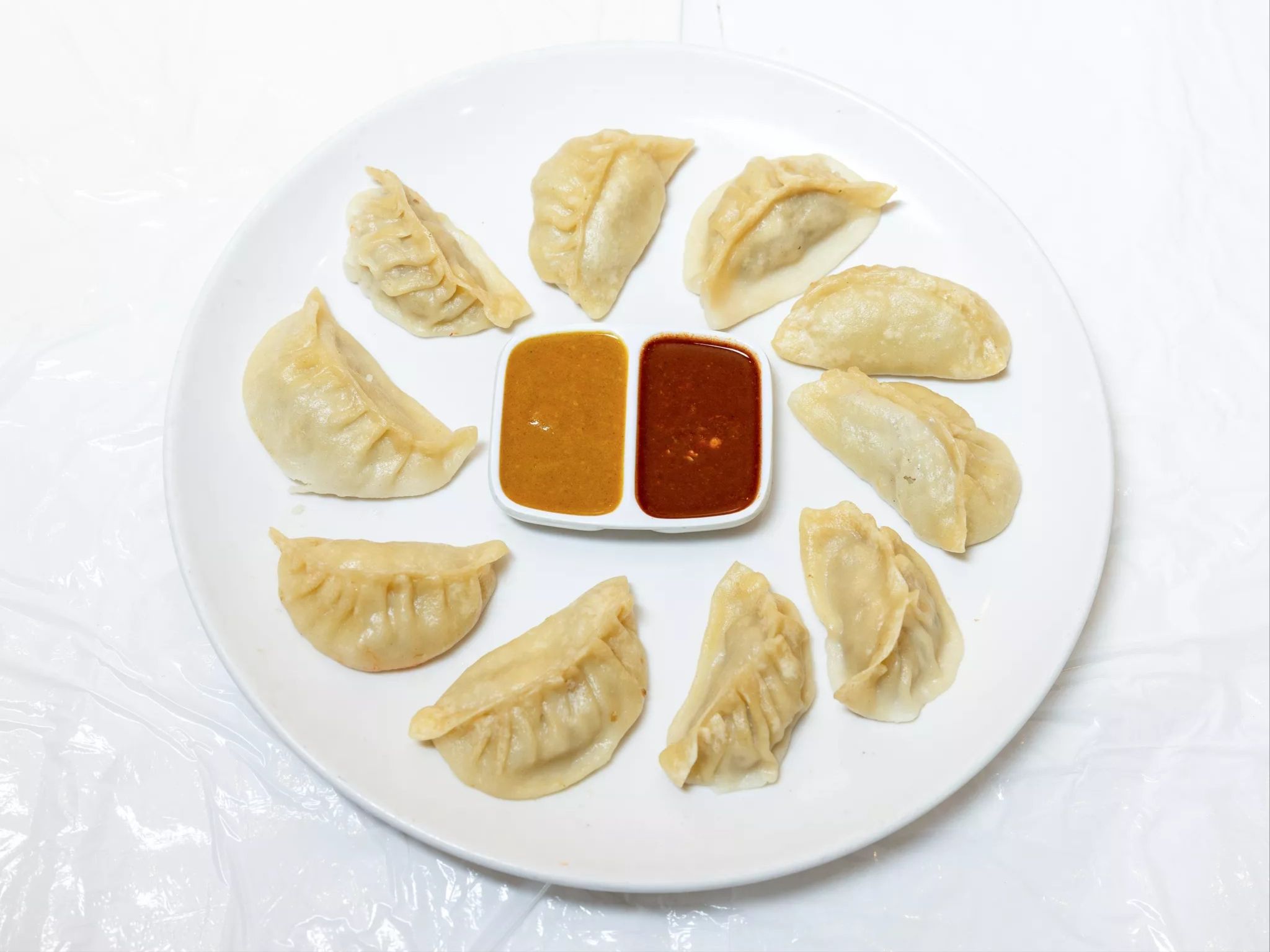 Momos Steamed (10pcs).