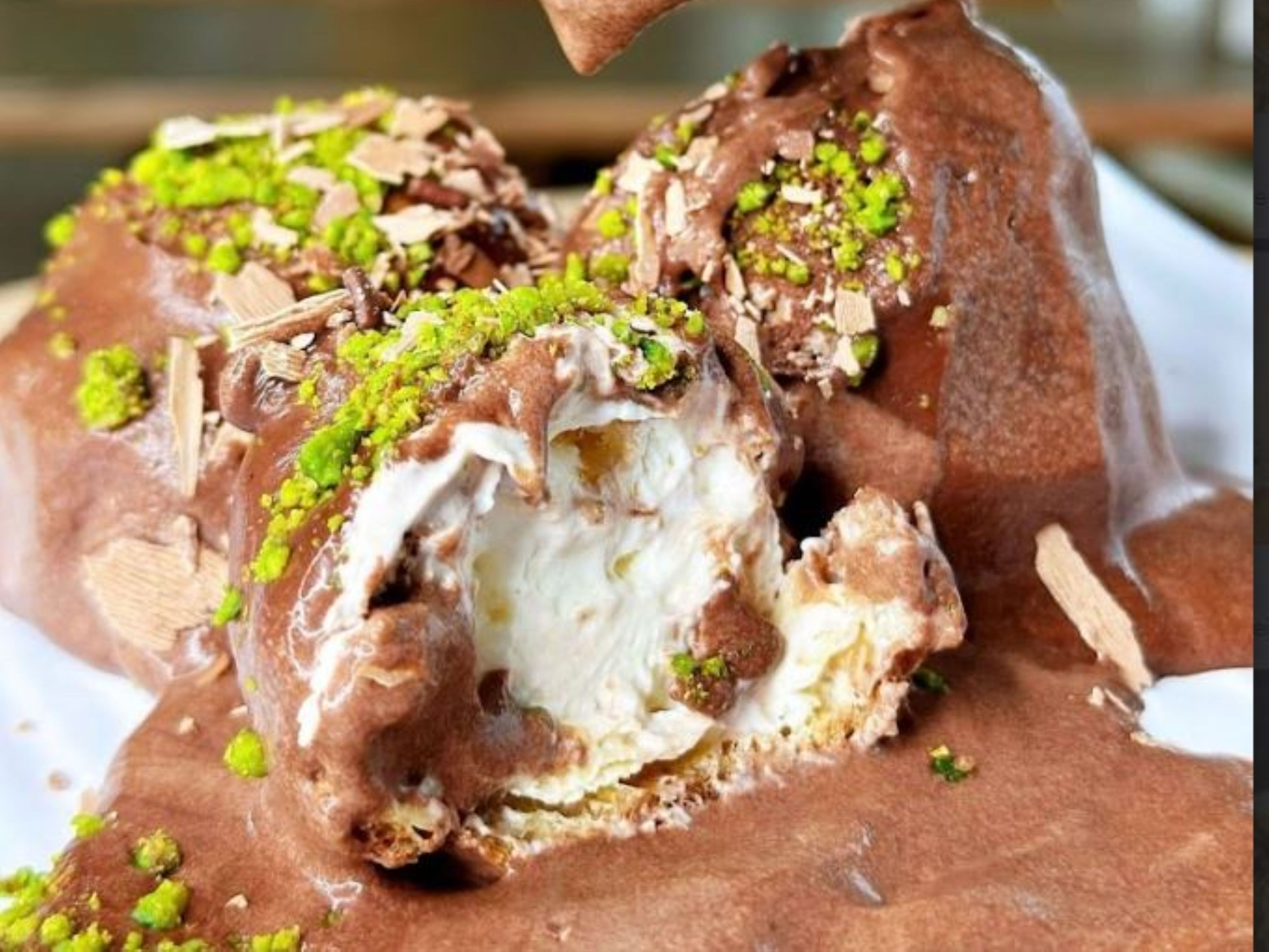 PROFITEROLE PLATTER.