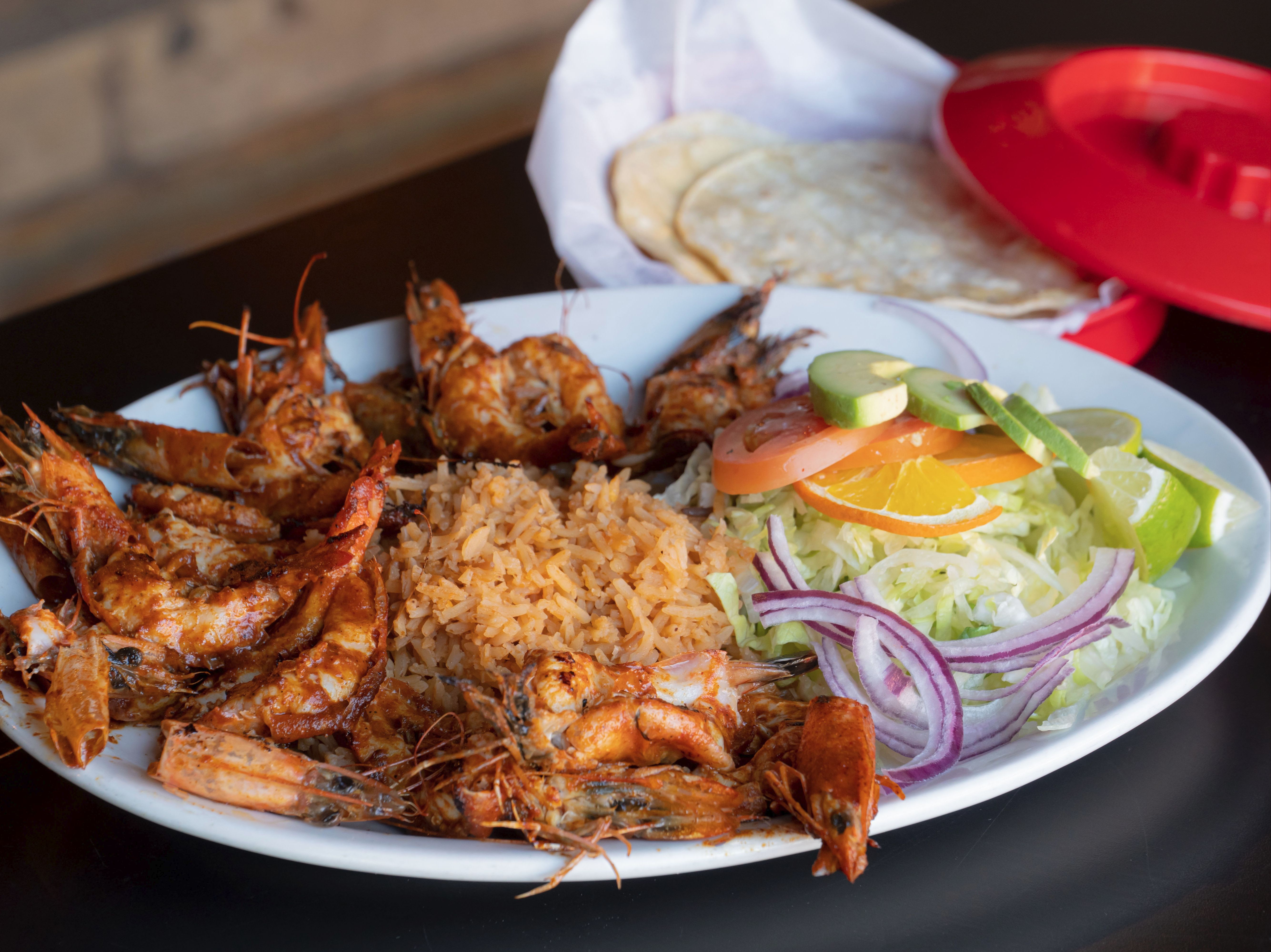 Camarones Zarandeados.