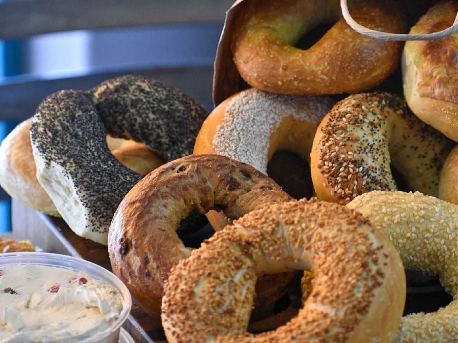 BAKERS DOZEN (14+2 CREAM CHZ).