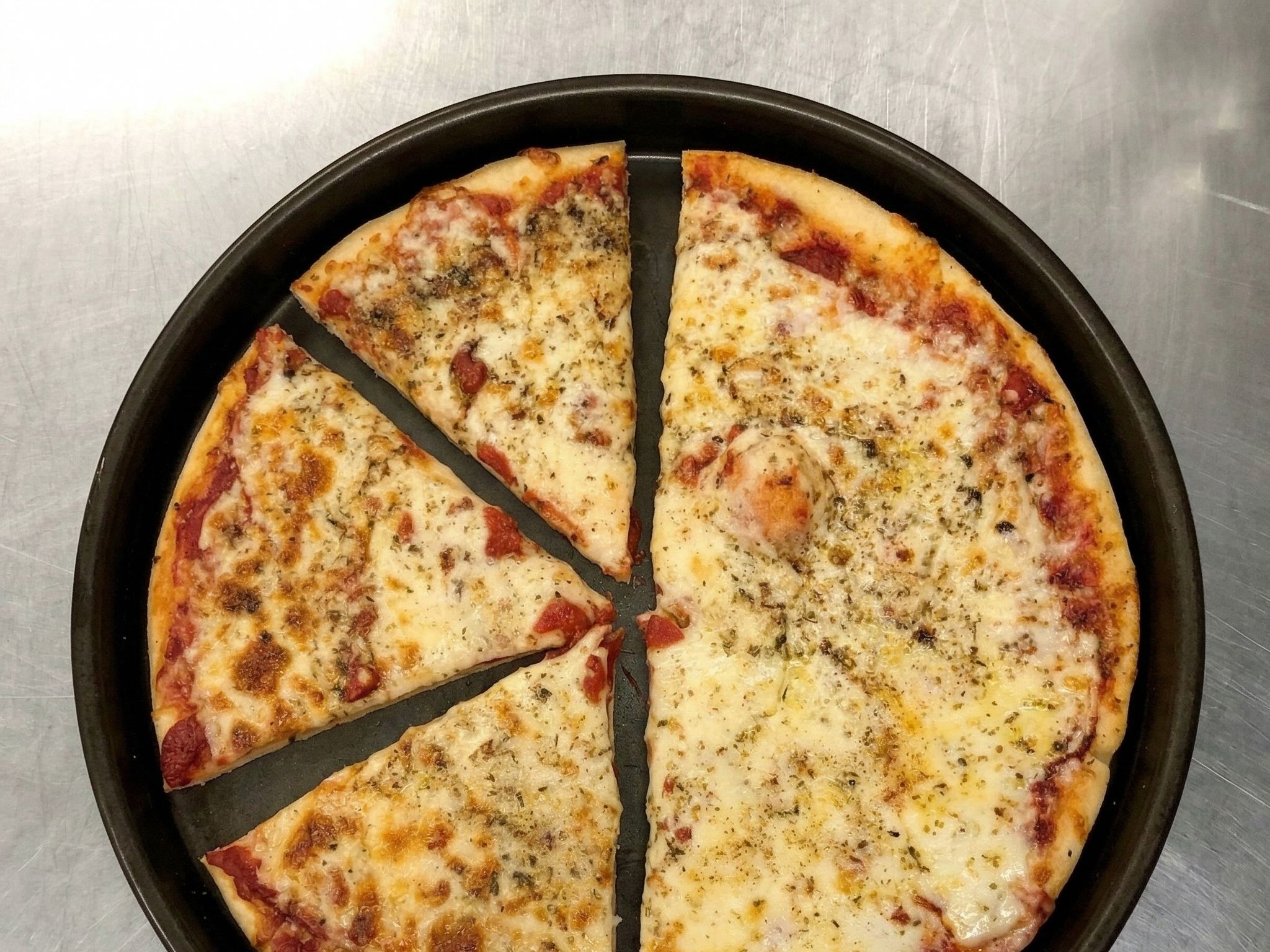 Formaggio (Cheese) Pizza.
