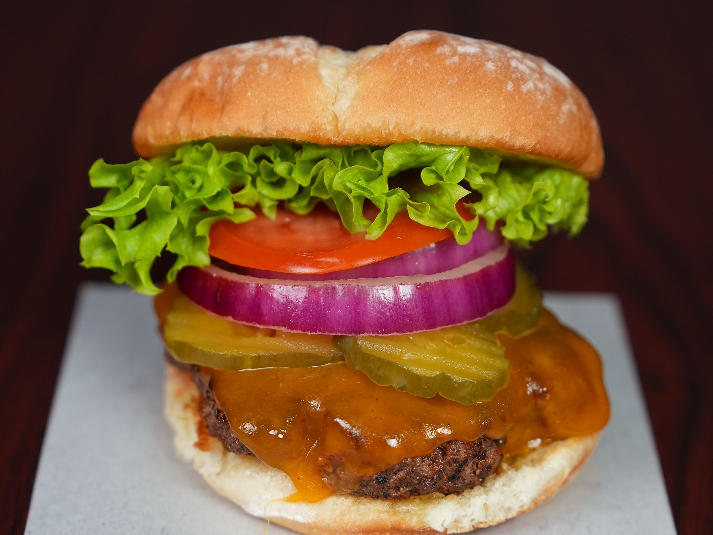American Burger w/Cheese.
