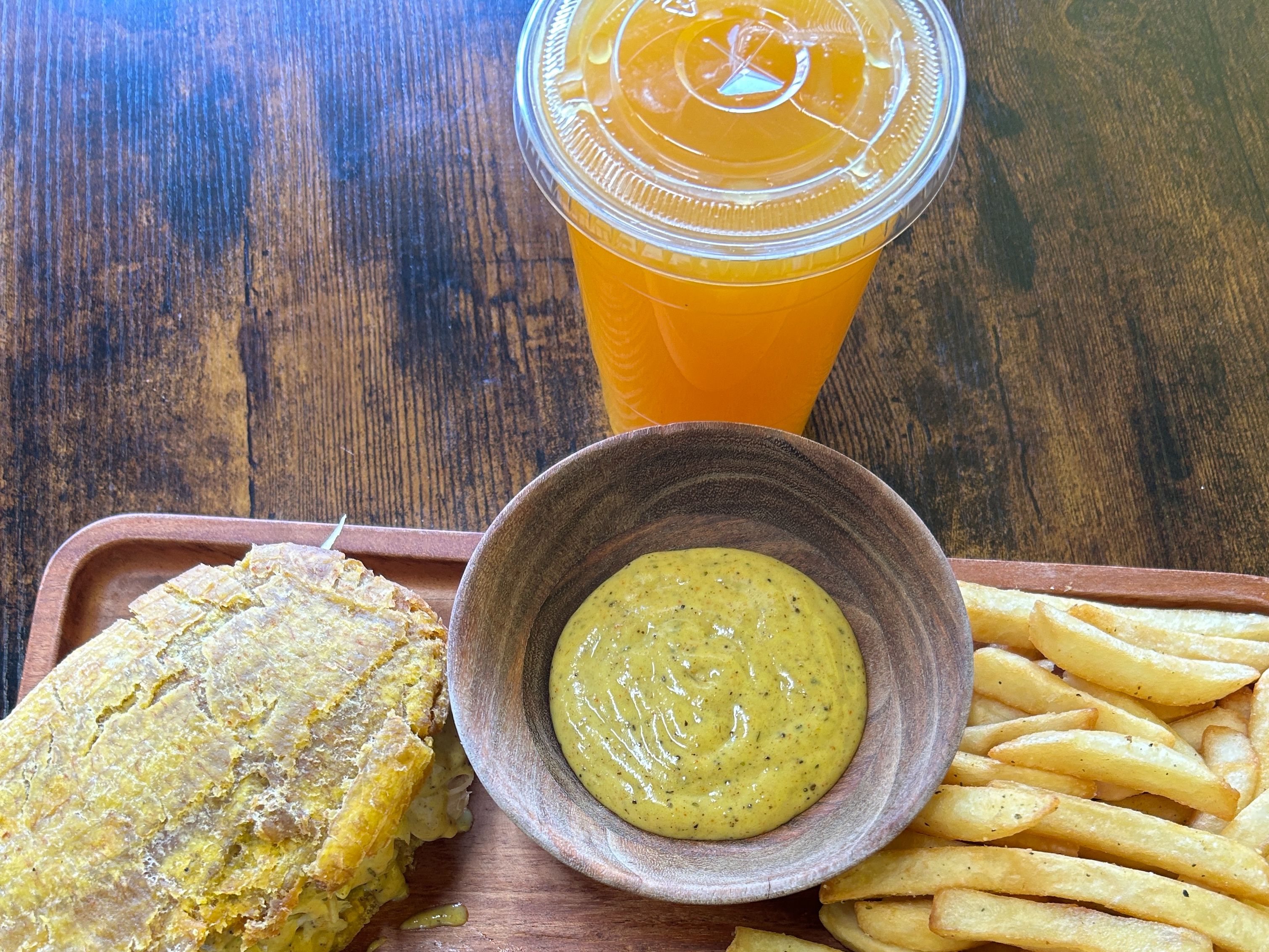 Combo Vegan Plantain Sandwich