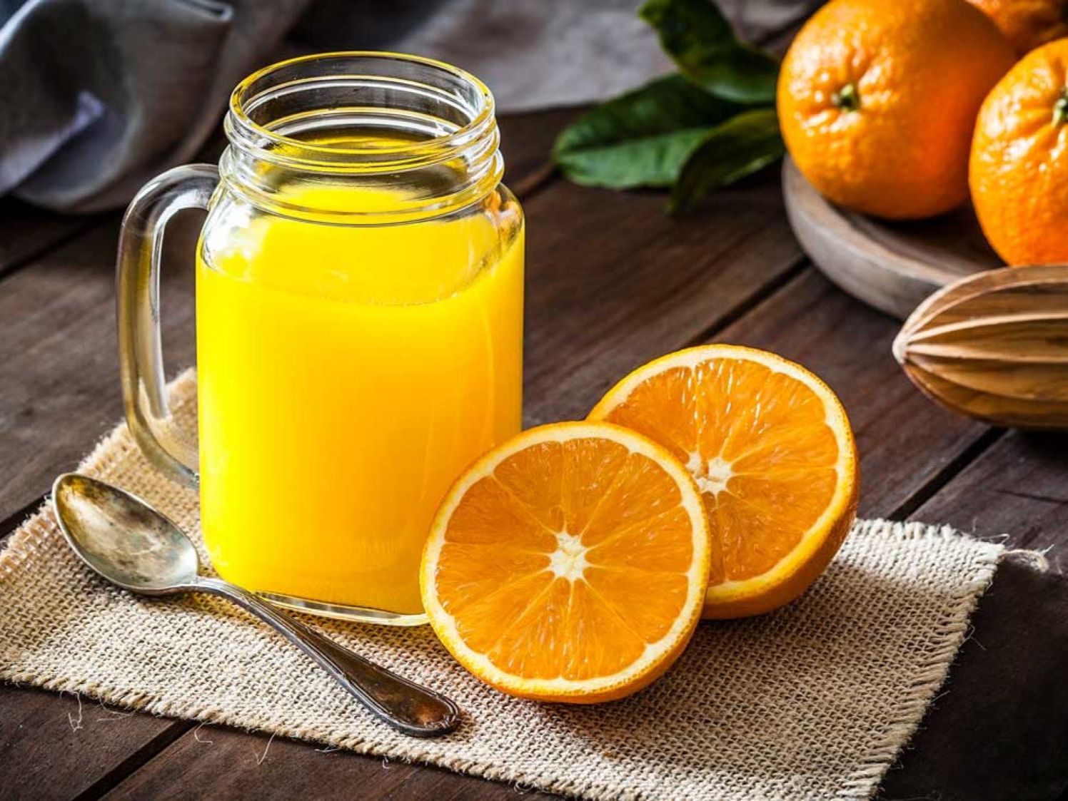 LARGE FRESH ORANGE JUICE 24oz.