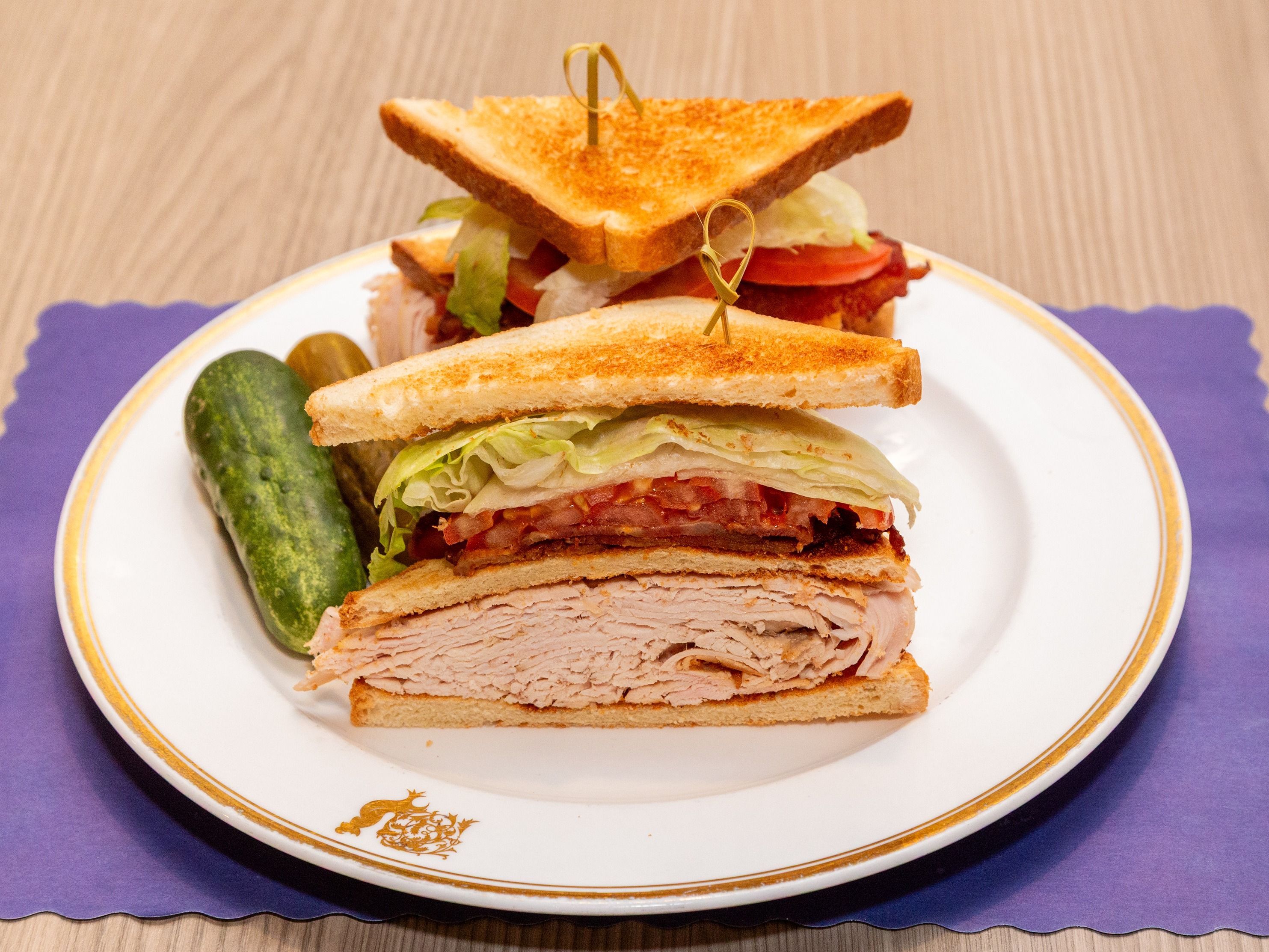 * Club Sandwich.