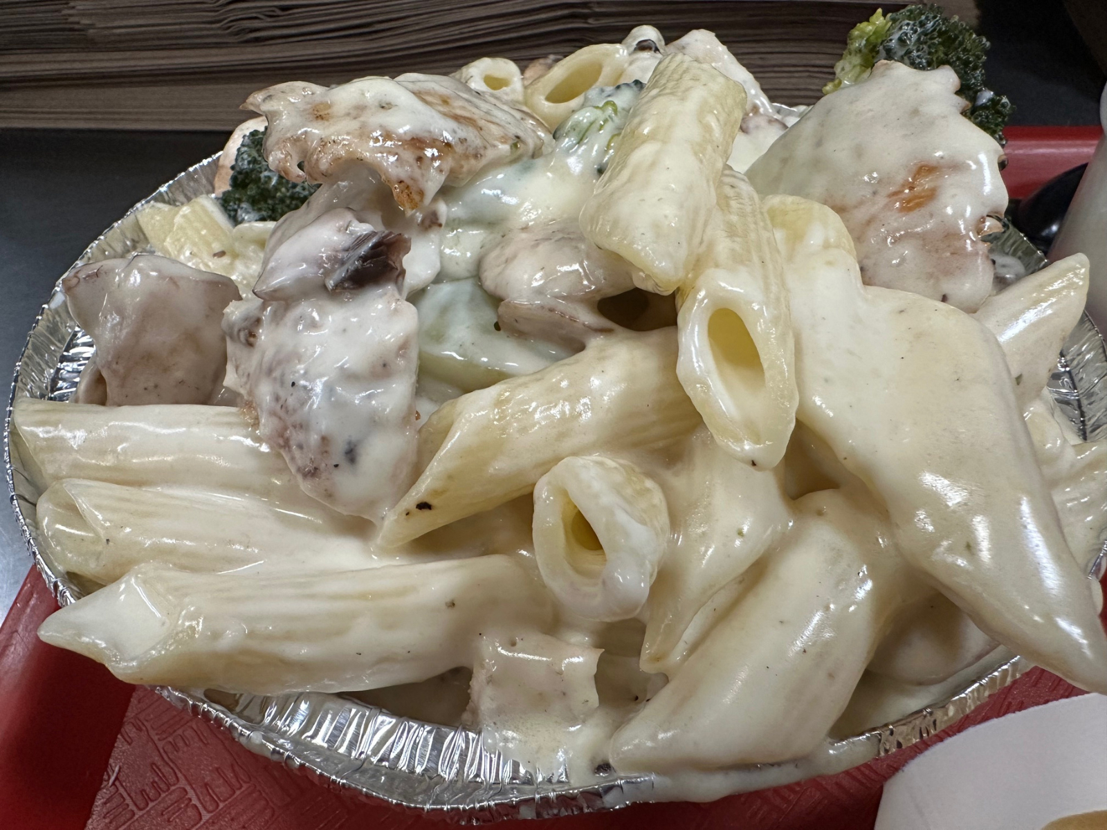 Chicken, Broccoli, Mushroom Alfredo Pasta (online)