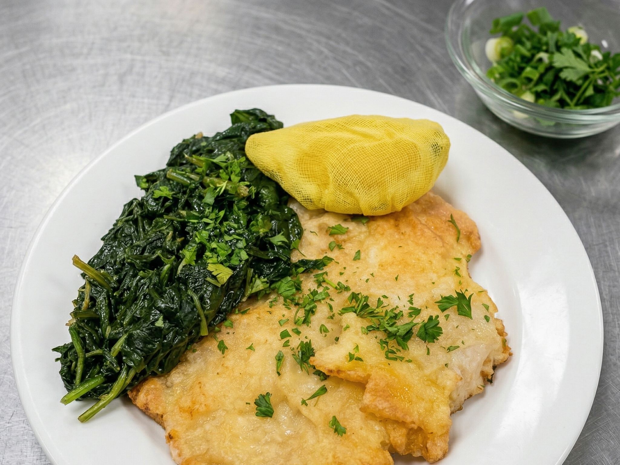 Chicken Breast w/Seasoned Wilted Spinach & Lemon Wedge 5oz.