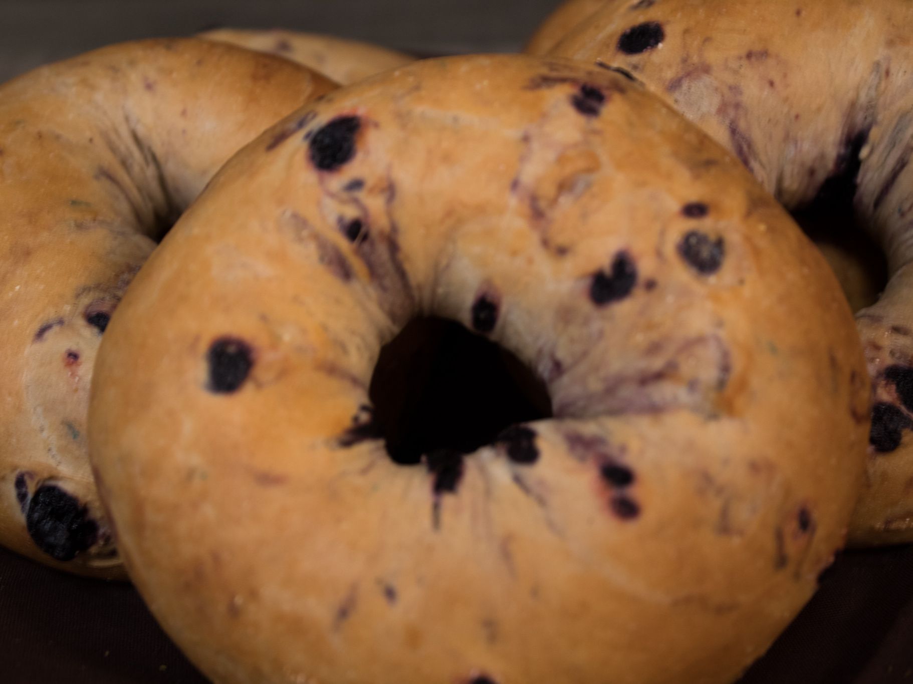GLUTEN FREE HALF DOZEN (6+1 TUB CREAM CHEESE).