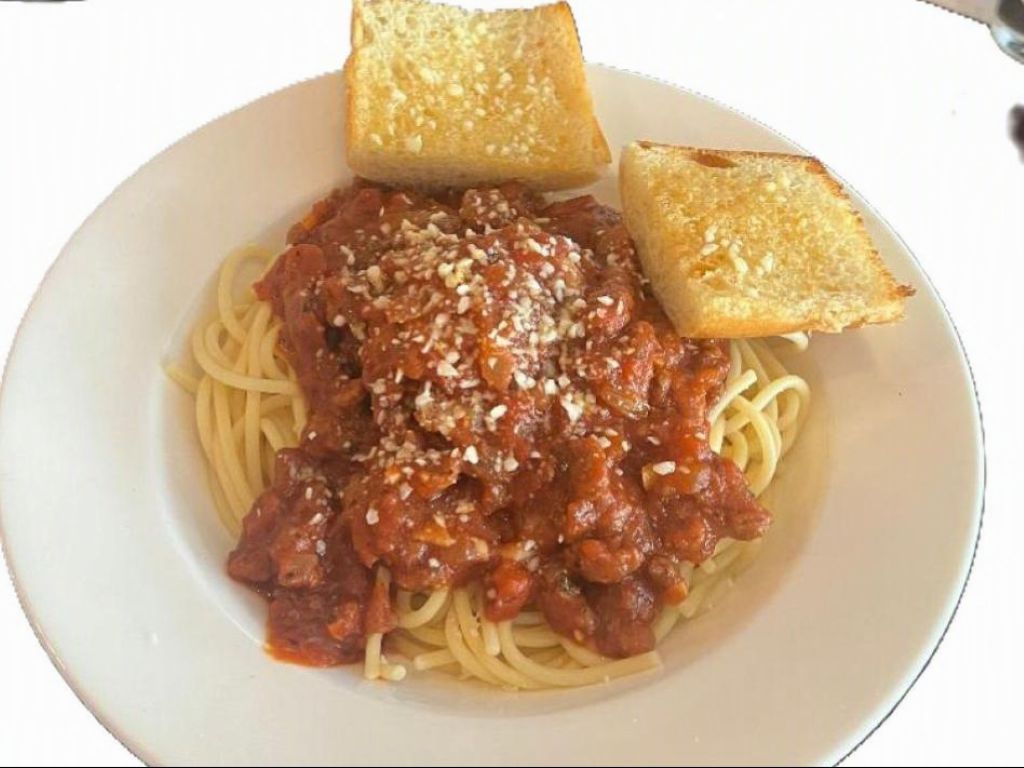 Kids Spaghetti w/ Meatballs.