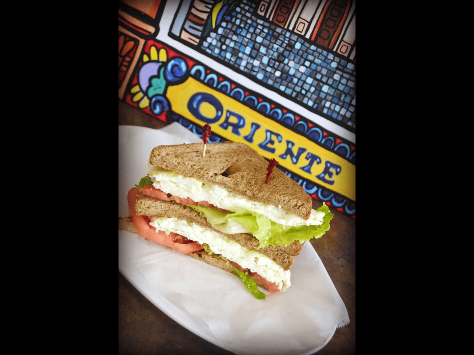 TUNA SANDWICH.