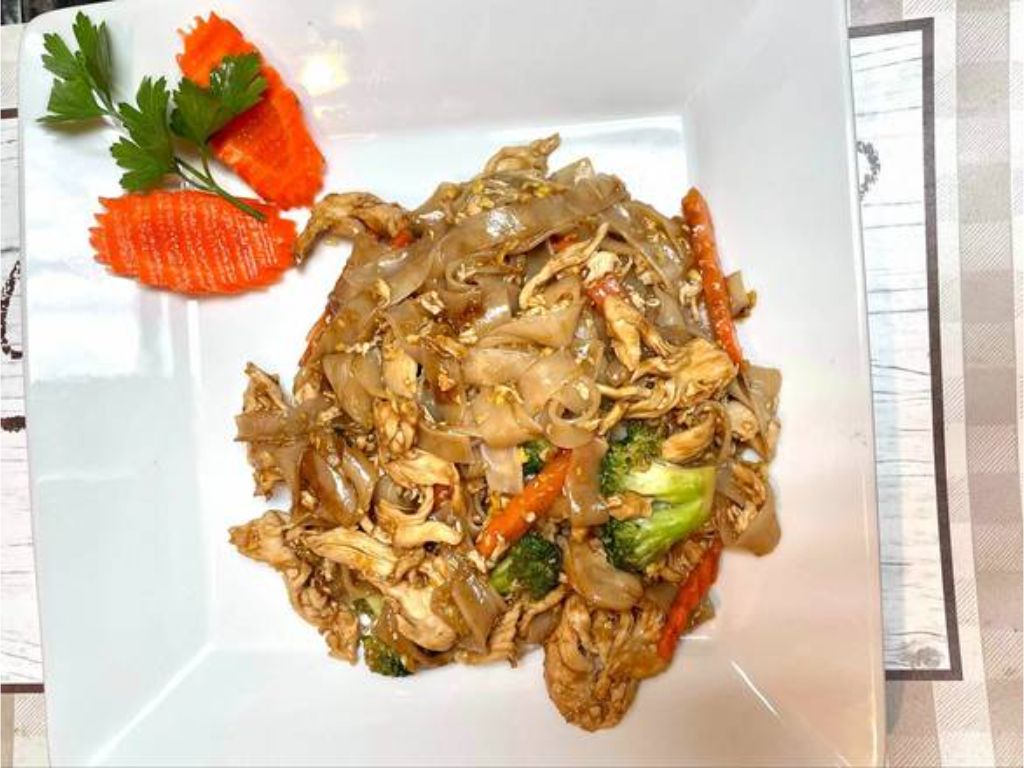 Pad See Ew - Dinner.