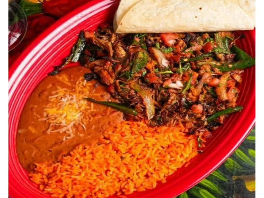 Carnitas A La Mexicana.