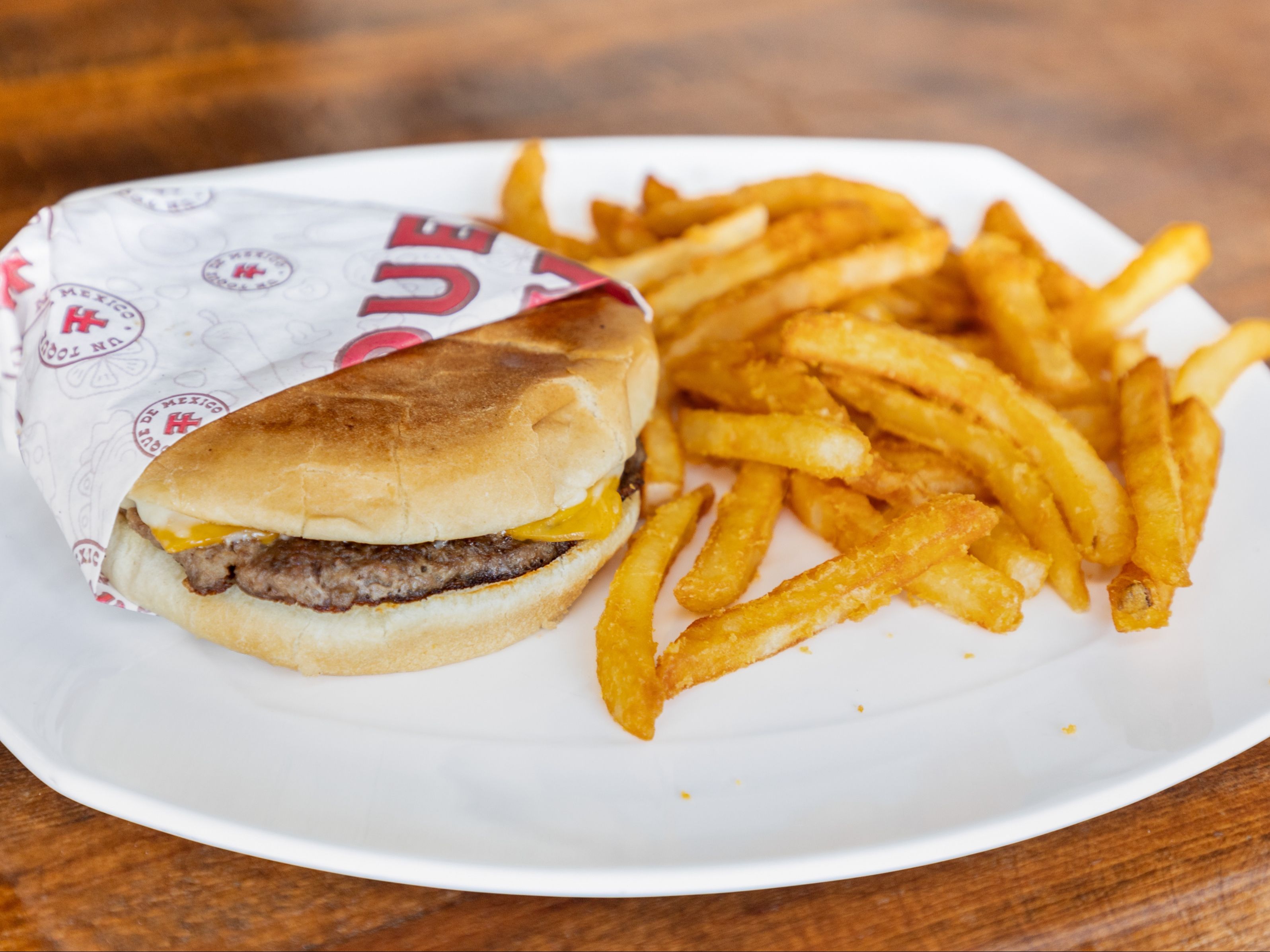 Cheese Burger + Fries.