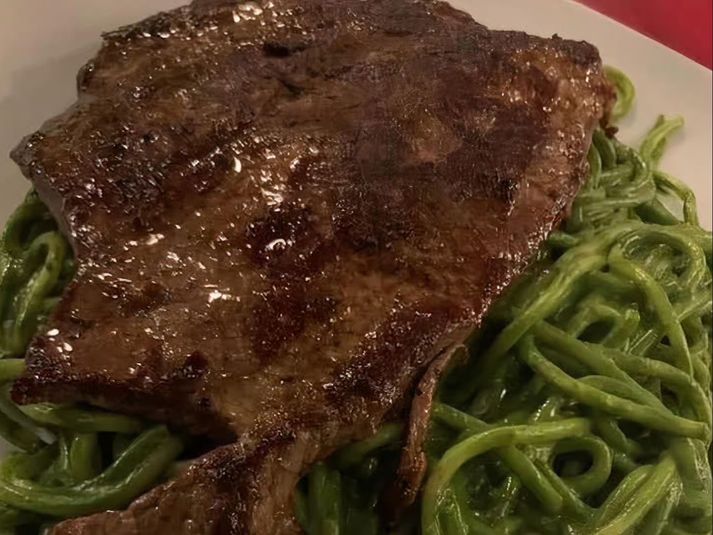 1.TALLARINES VERDES CON BISTEC