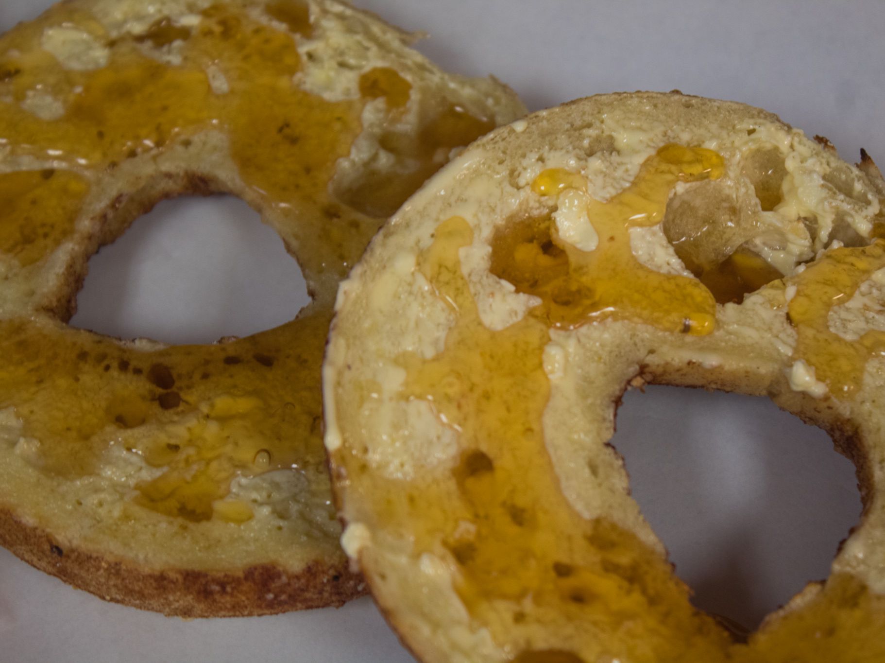BAGEL BUTTER & HONEY.