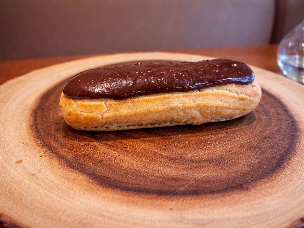 Eclair - Chocolate.
