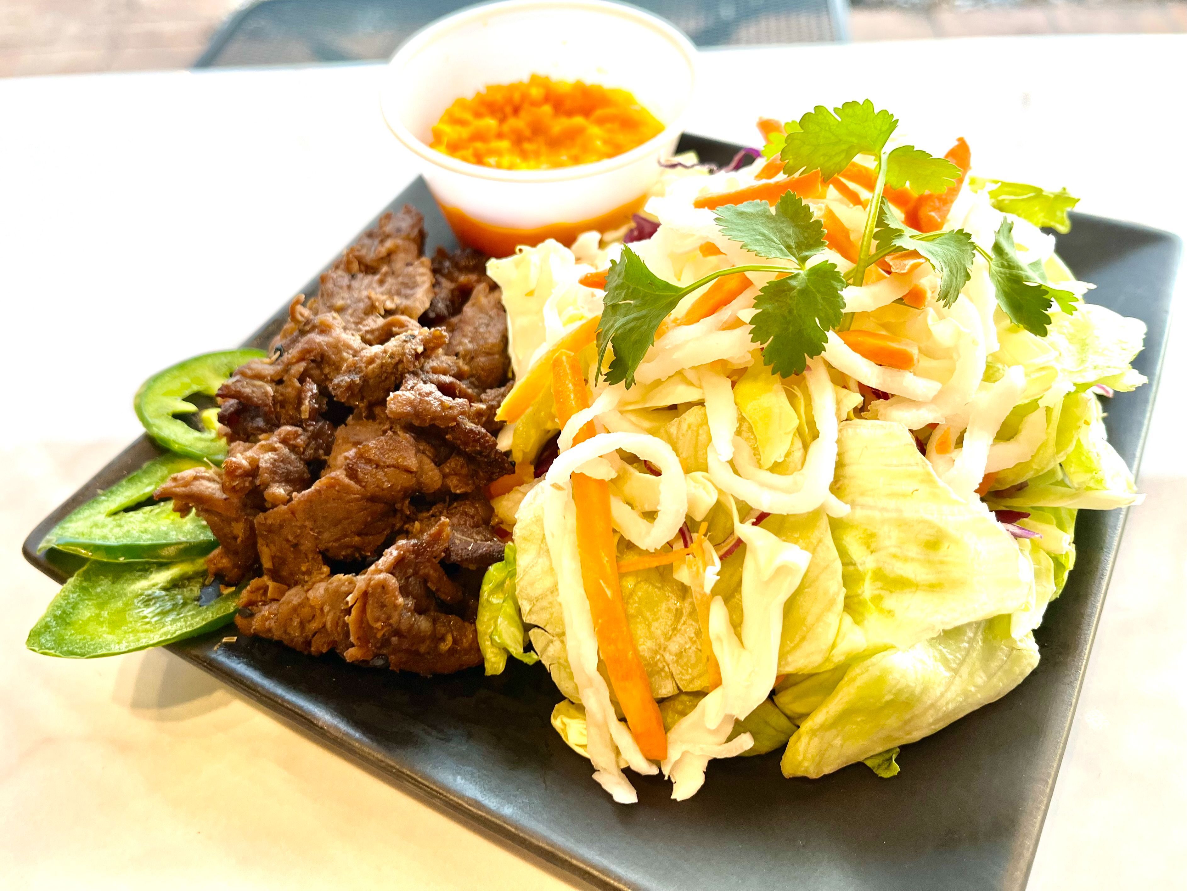 S7. GRILLED BEEF SALAD