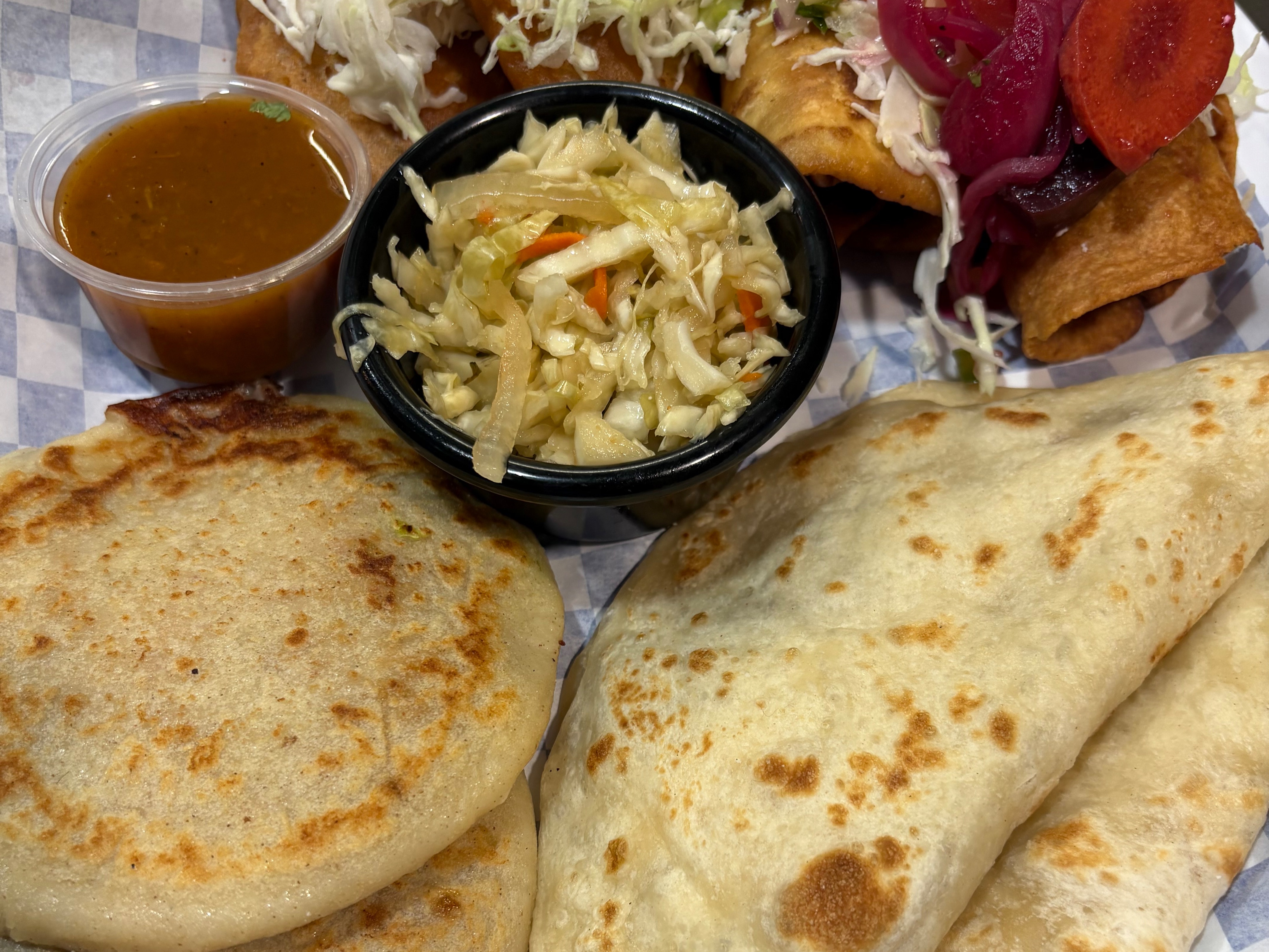 Signature Sampler Honduranos.