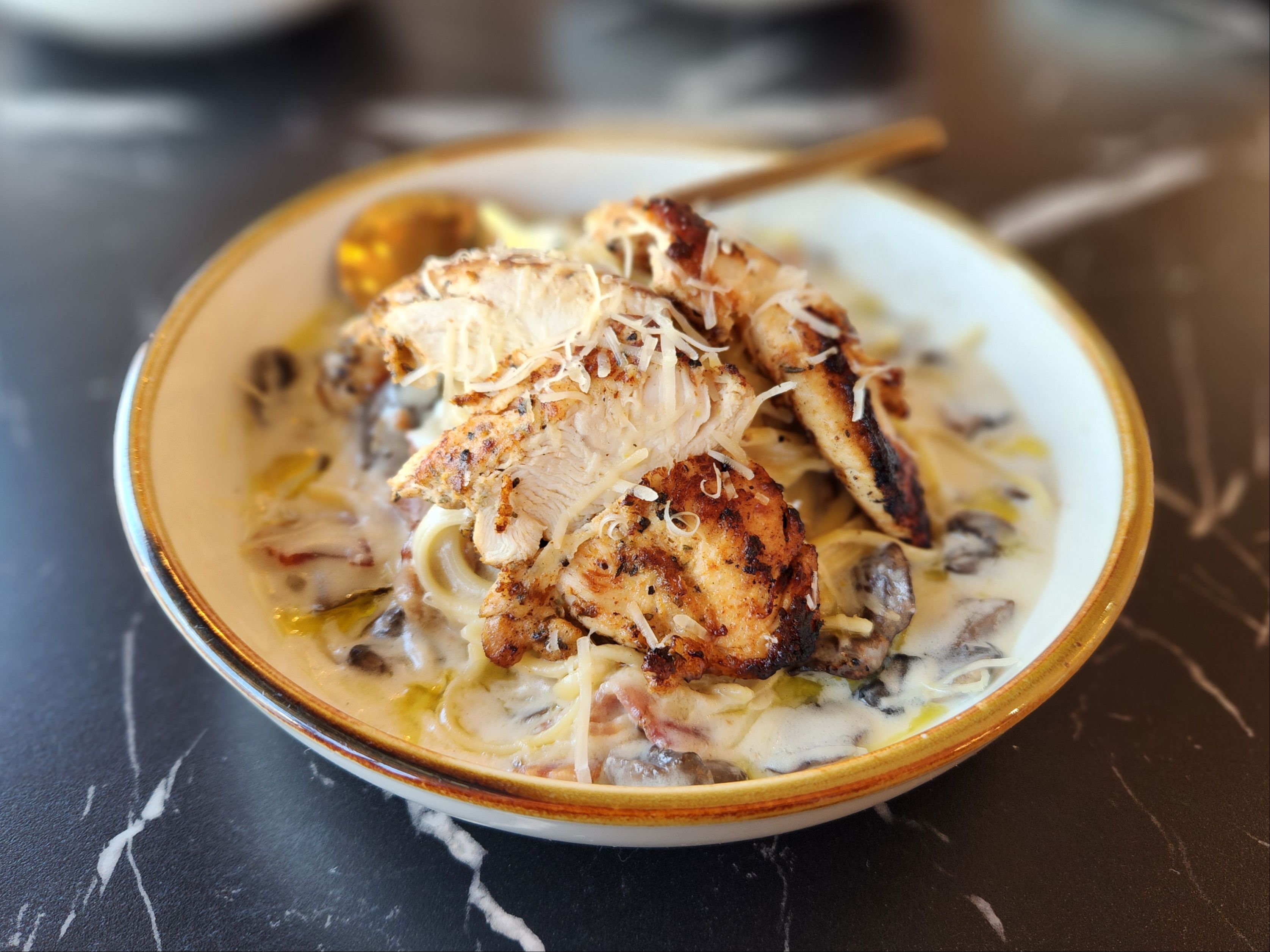 Poulet Linguine Pasta.
