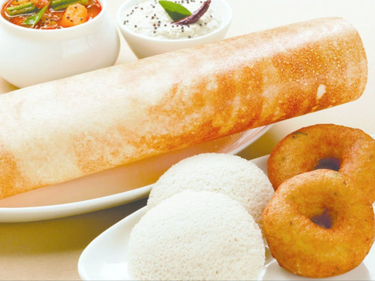 Image-Combo 3: Idli(2 Pcs)+ Vada(2 Pcs)+ Mini Dosa(1)
