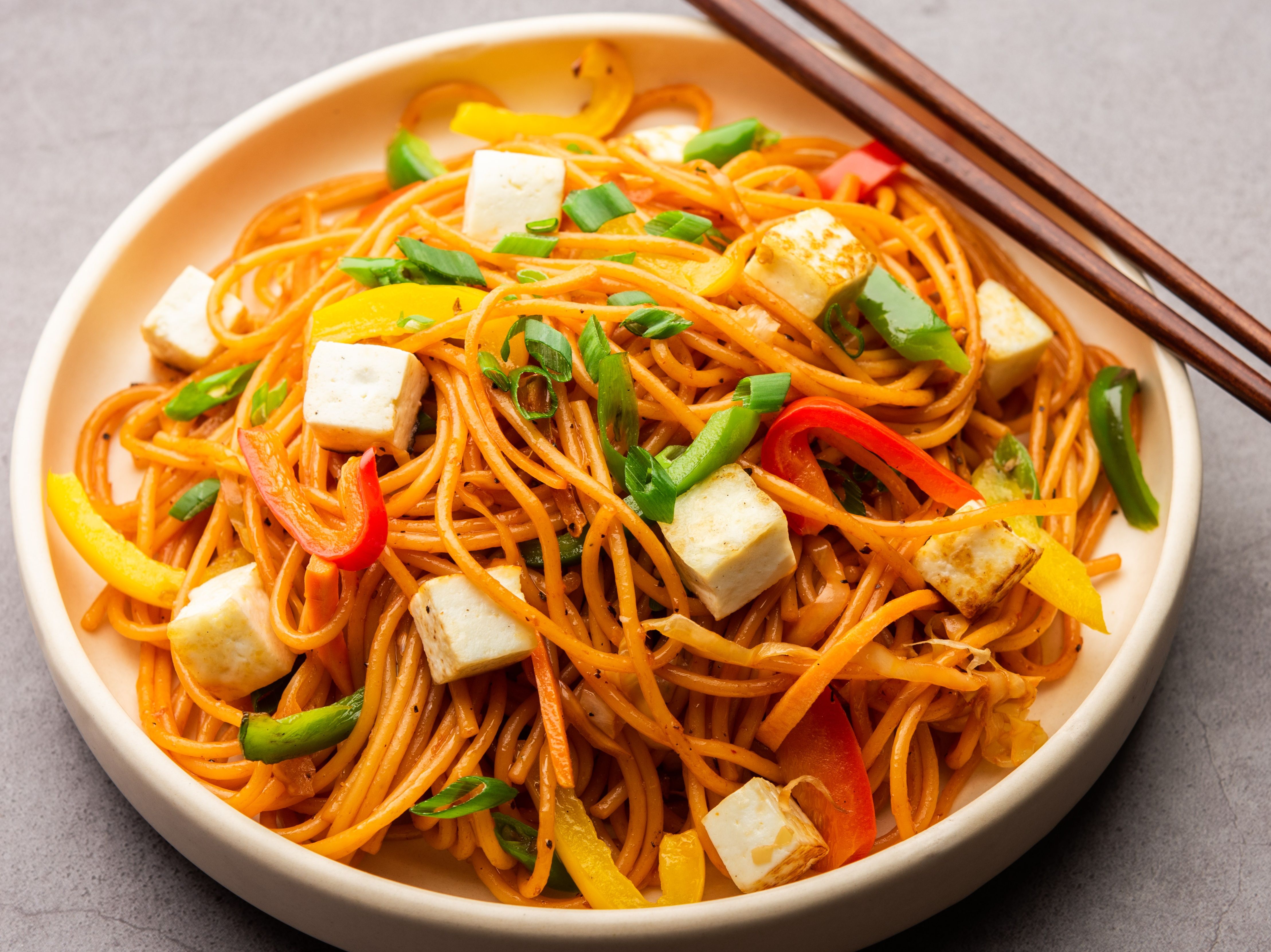 PANEER SCHEZWAN NOODLES.