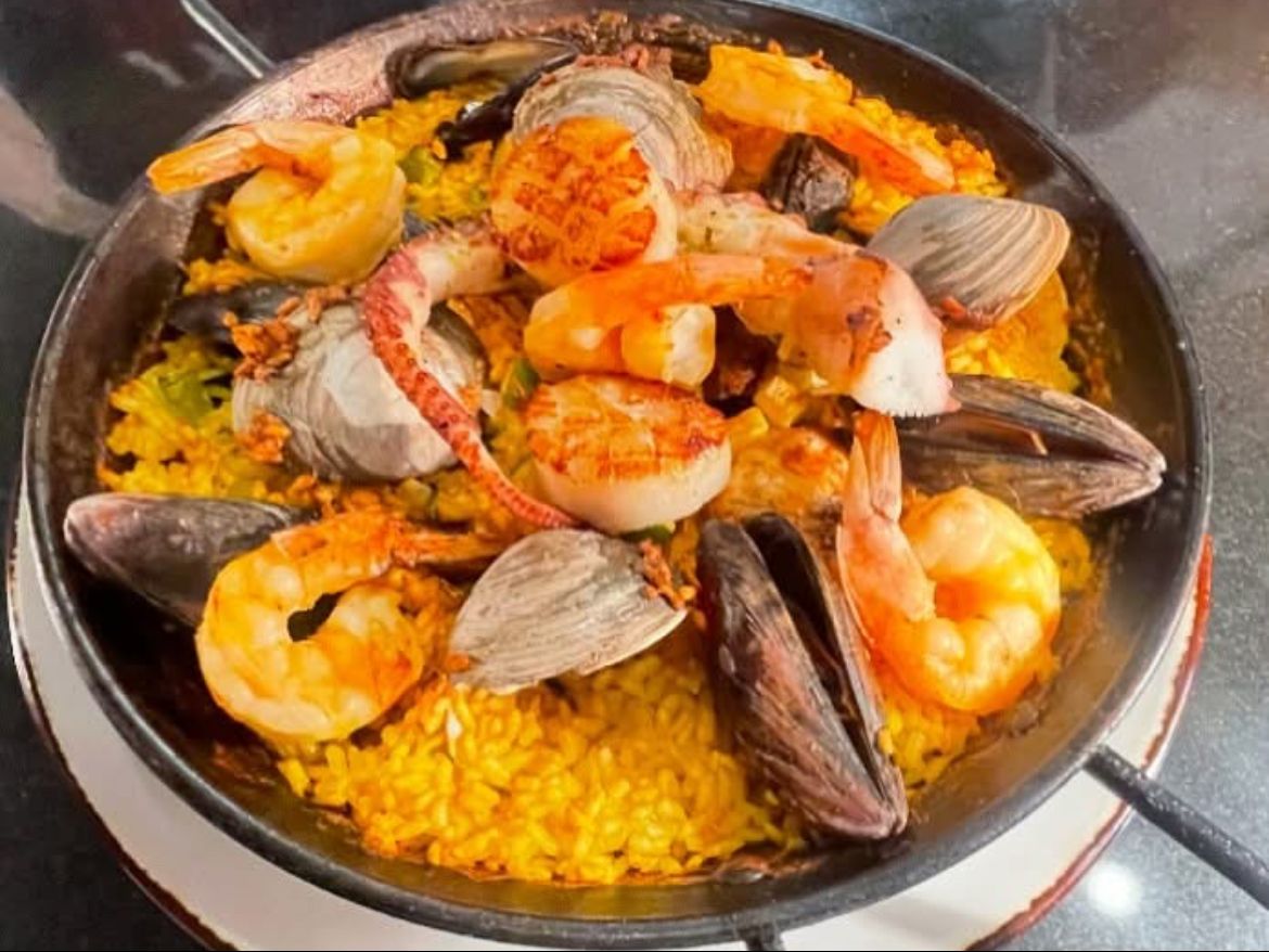 Fresh Seafood Delights: Tapas, Mediterranean, and More