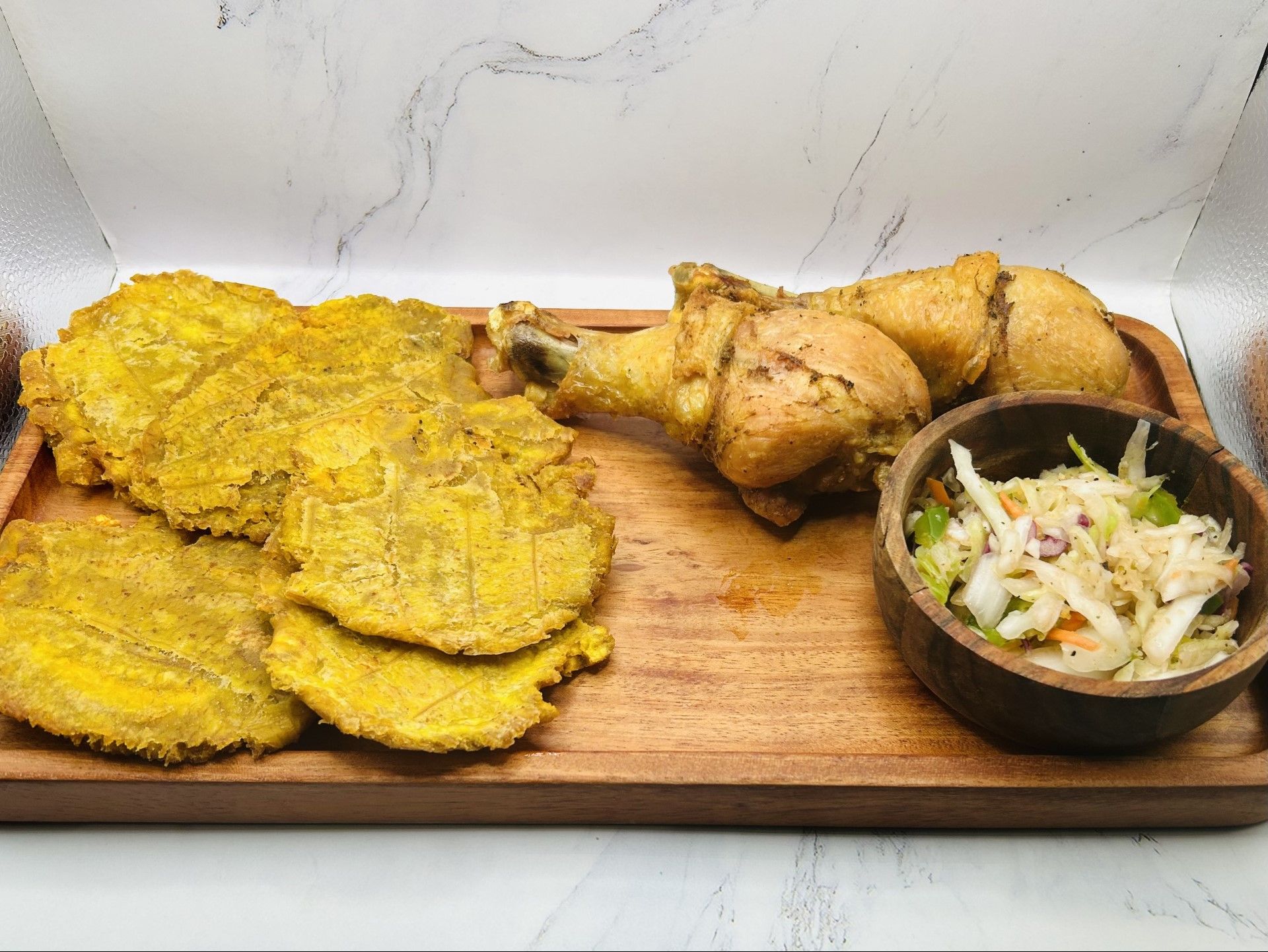Fried Chicken w/Fried Plantain.
