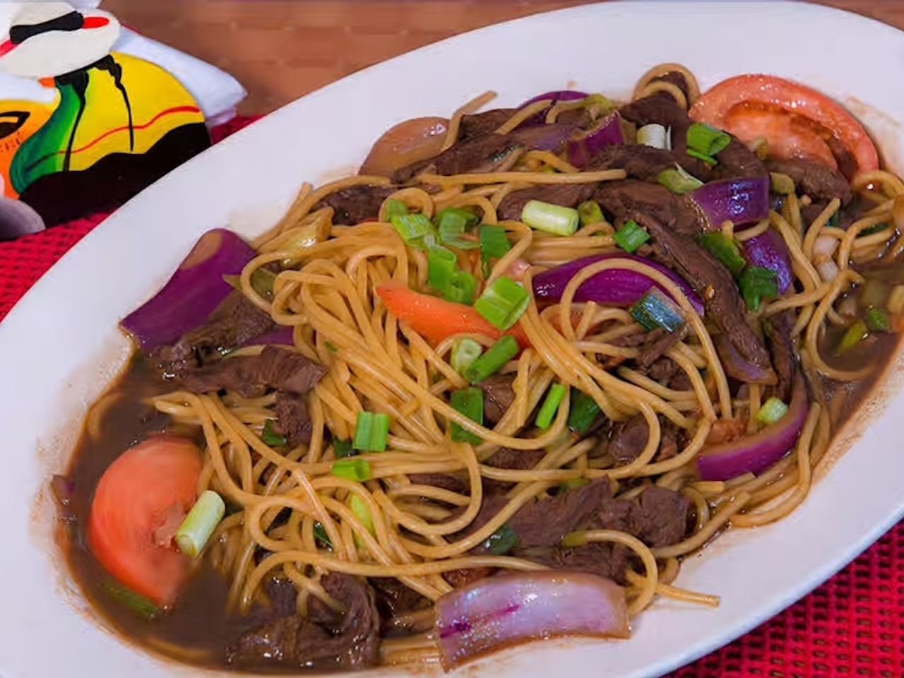 Tallarin Saltado Carne.
