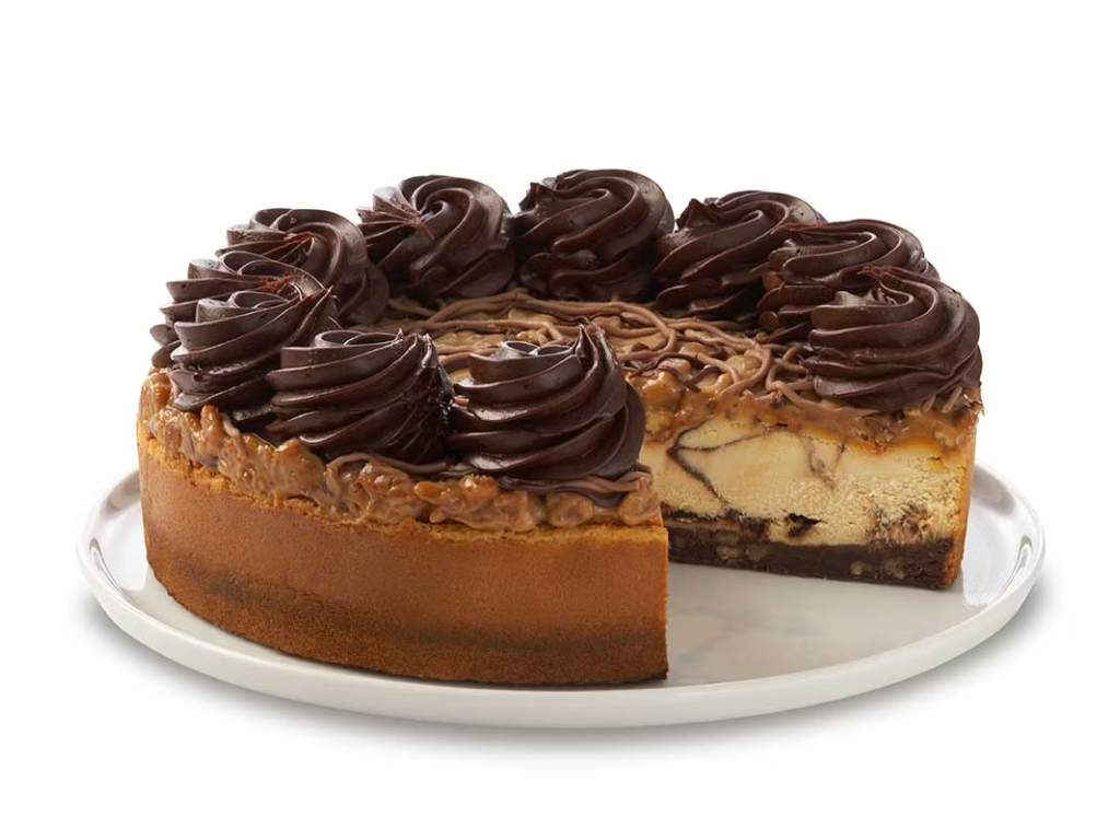 CARAMEL PECAN TURTLE CHEESECAKE (CHEESECAKE FACTORY).