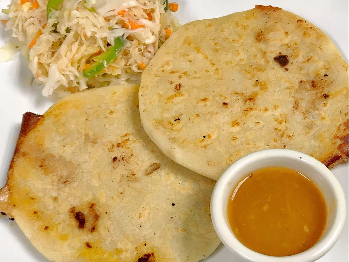 Queso Y Chicharron Pupusa