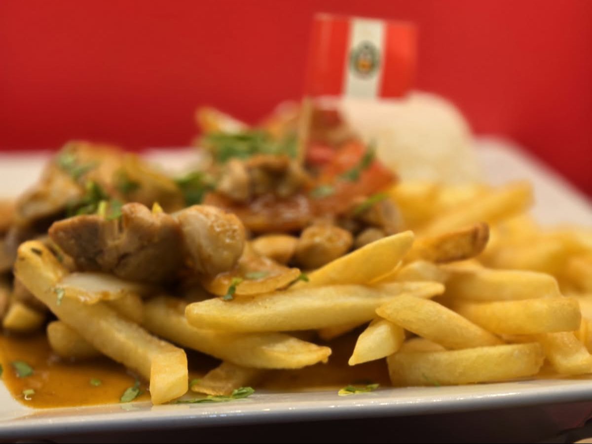 Pollo Saltado.