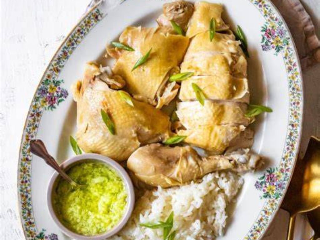 Steamed Chicken w/ Ginger and Scallion (Whole) / Gà Hấp Gừng Hành (Nguyên Con) / 姜葱蒸鸡（整只）.