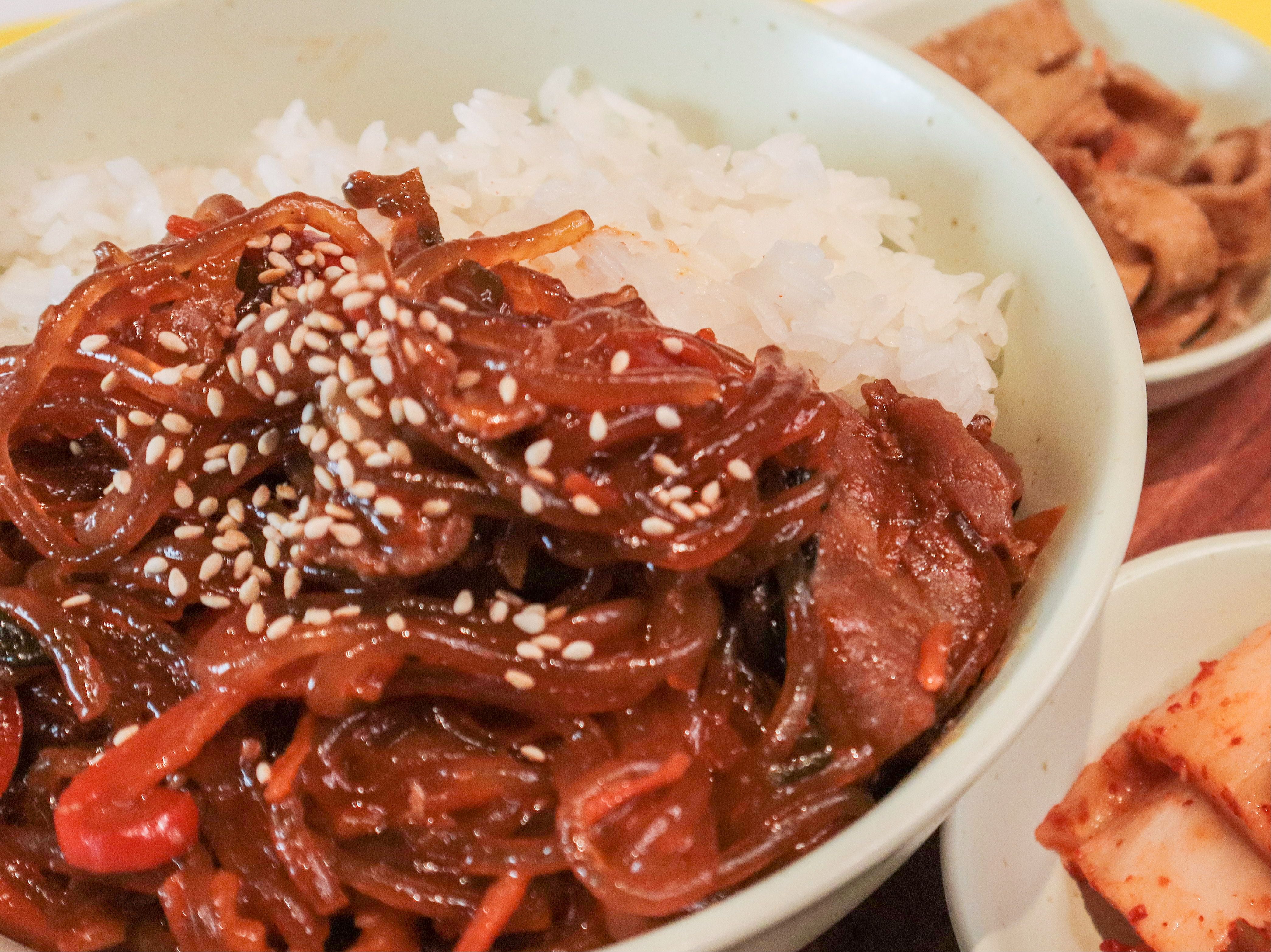 BEEF JAPCHAE CUPBAP.