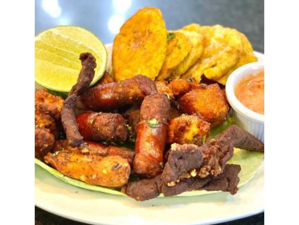 Mini Picadera Frita / Mini Fried Appetizer.