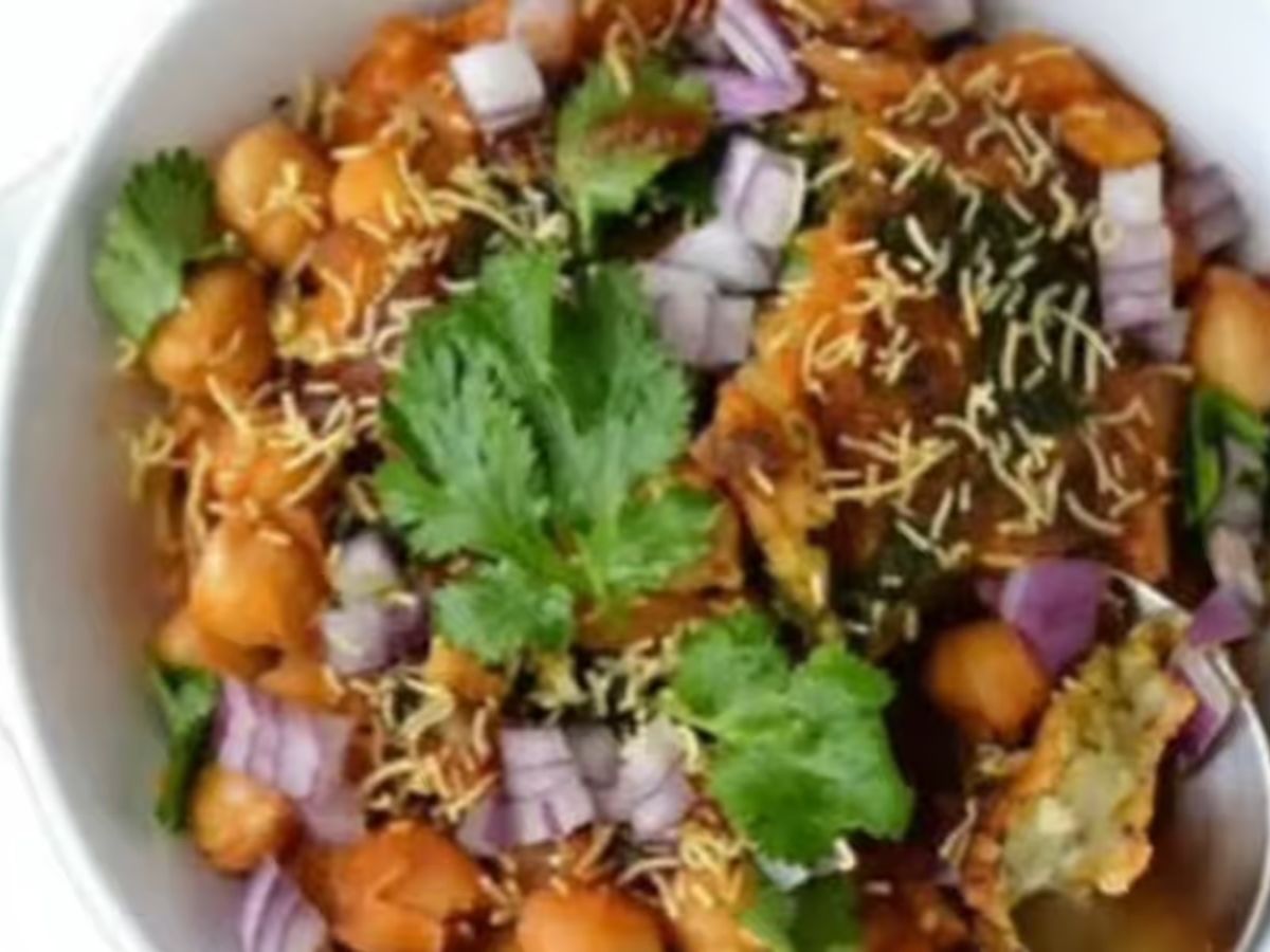 Aloo Tikki Chaat